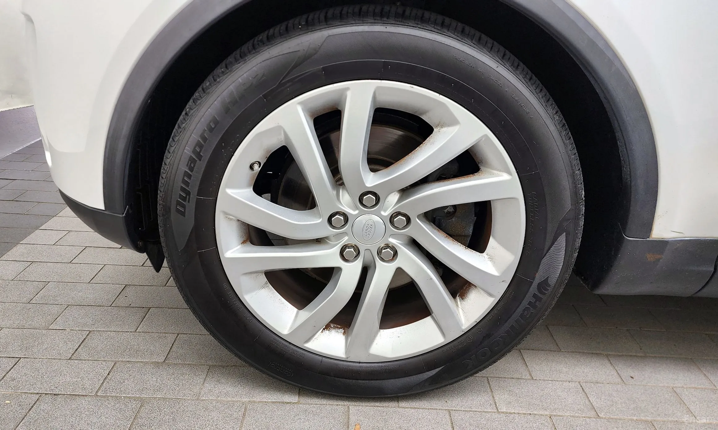 Land Rover Discovery 5 превью 5