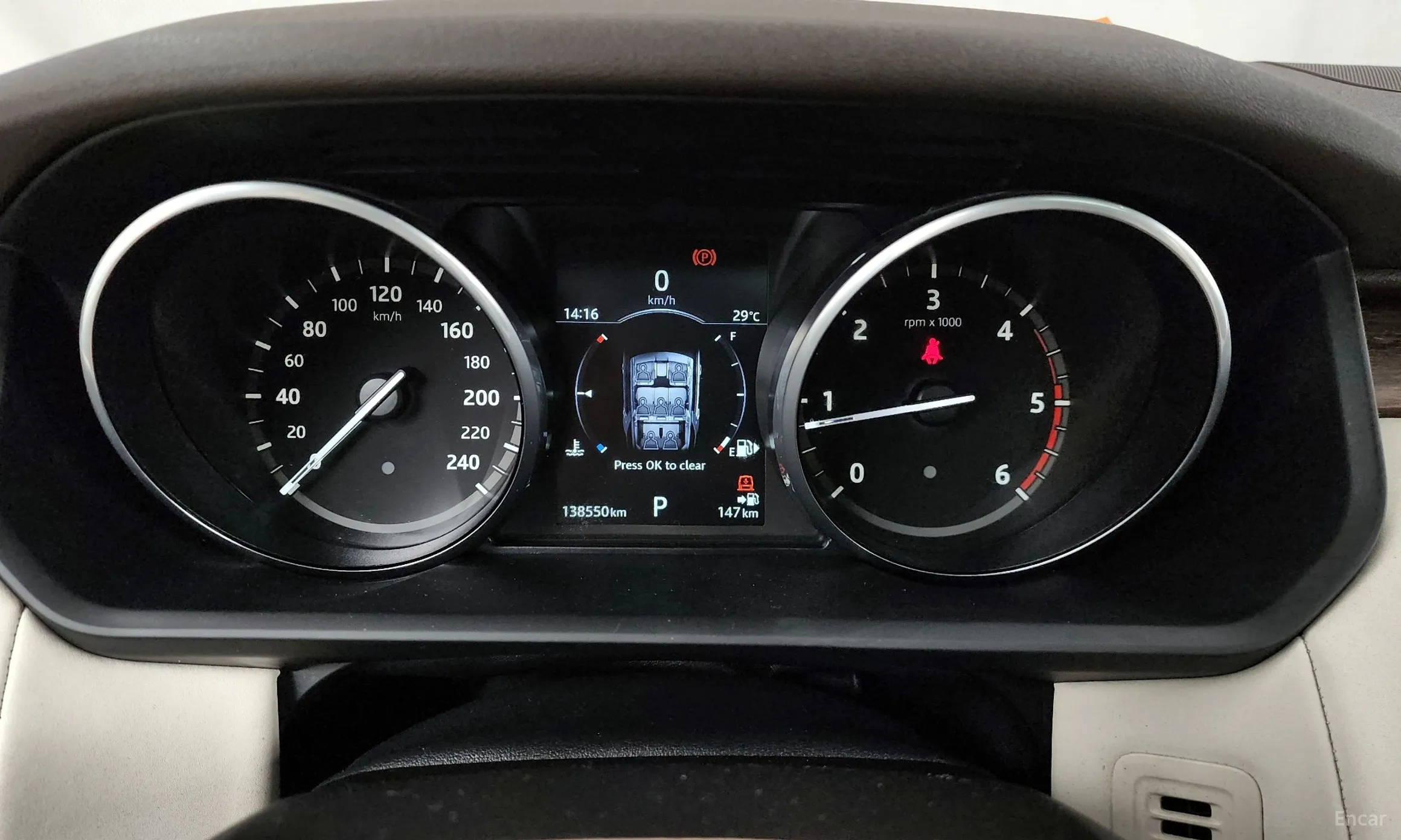 Land Rover Discovery 5 превью 8