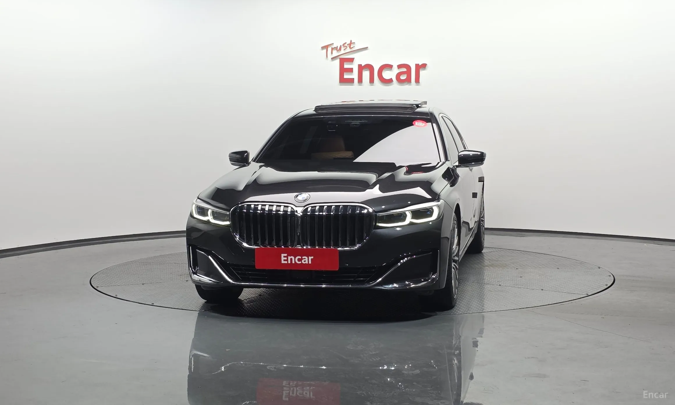 BMW 7 Series (G11) превью 2