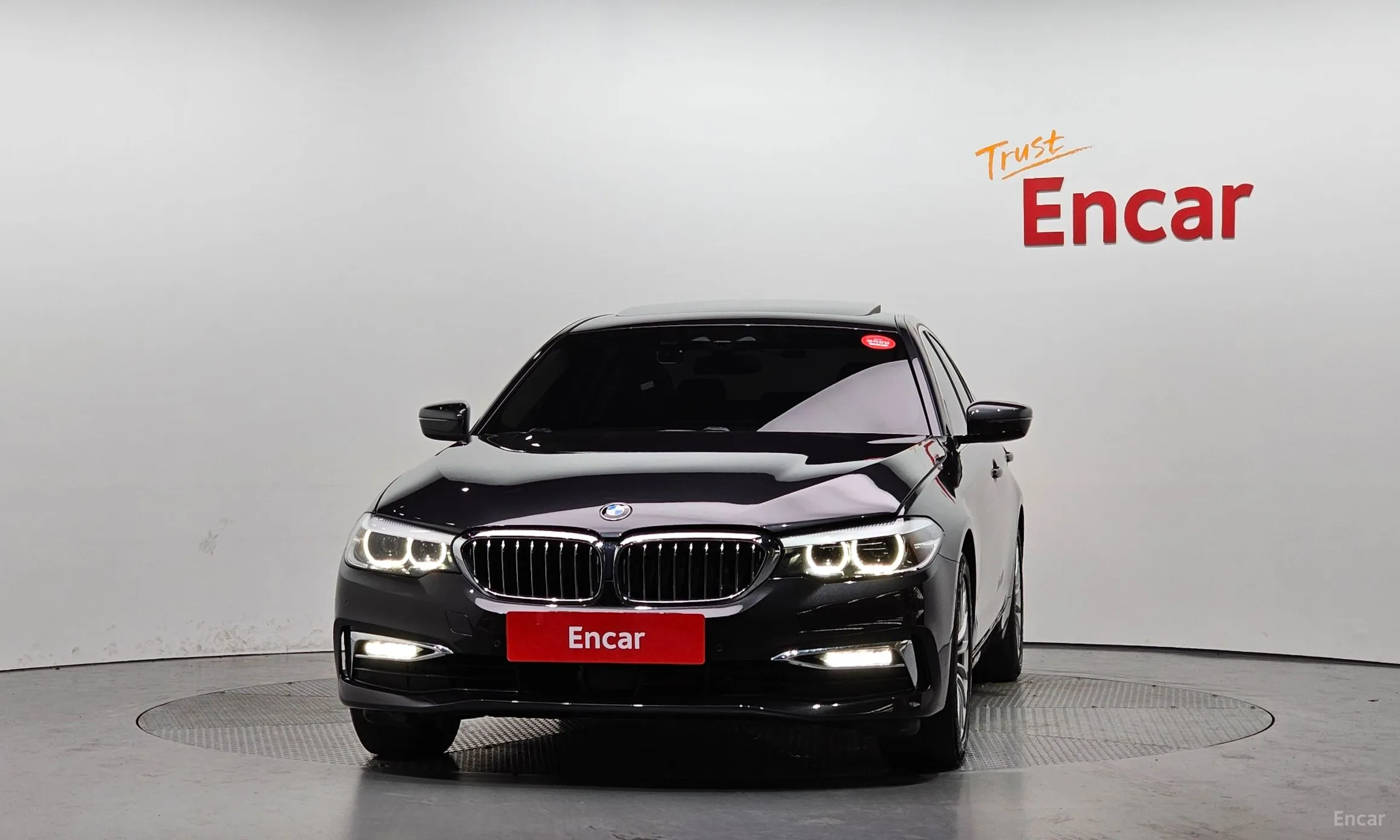 BMW 5 Series (G30) превью 2