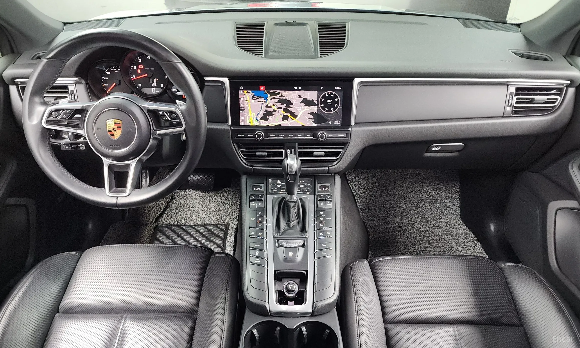 Porsche Macan превью 4