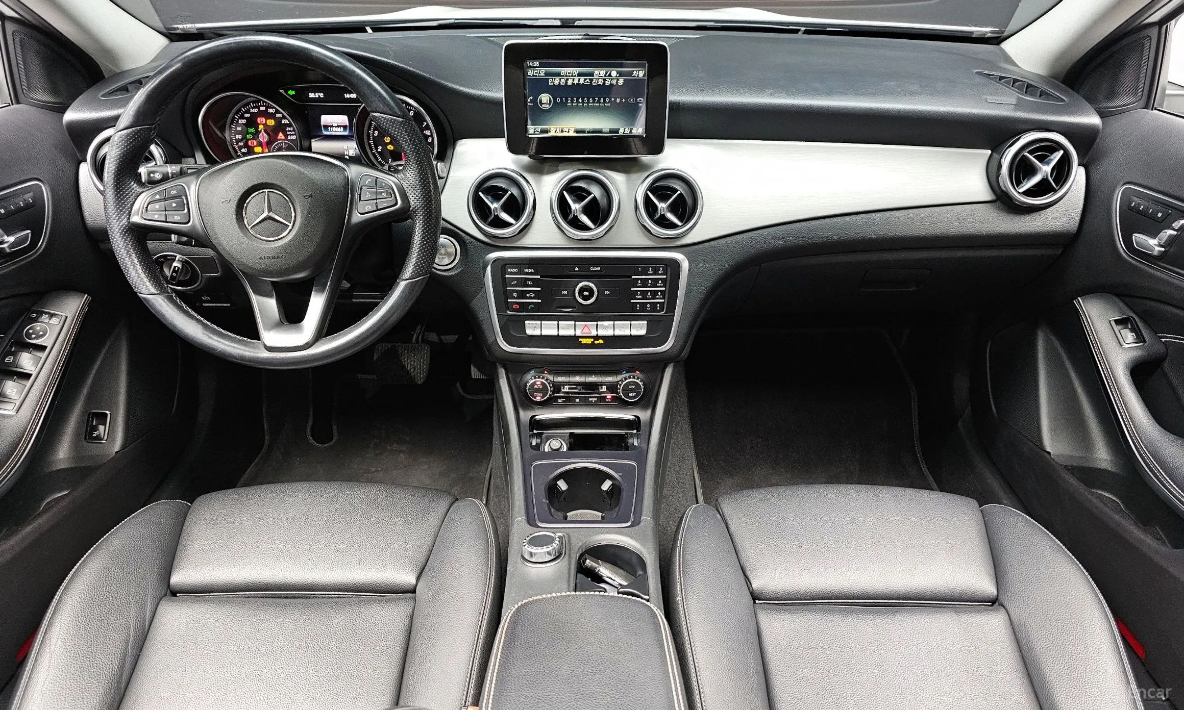 Mercedes Benz GLA-Class X156 превью 4