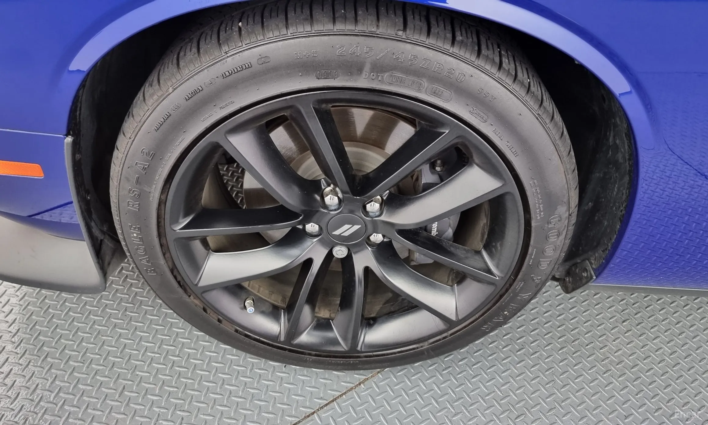 Dodge Challenger превью 5
