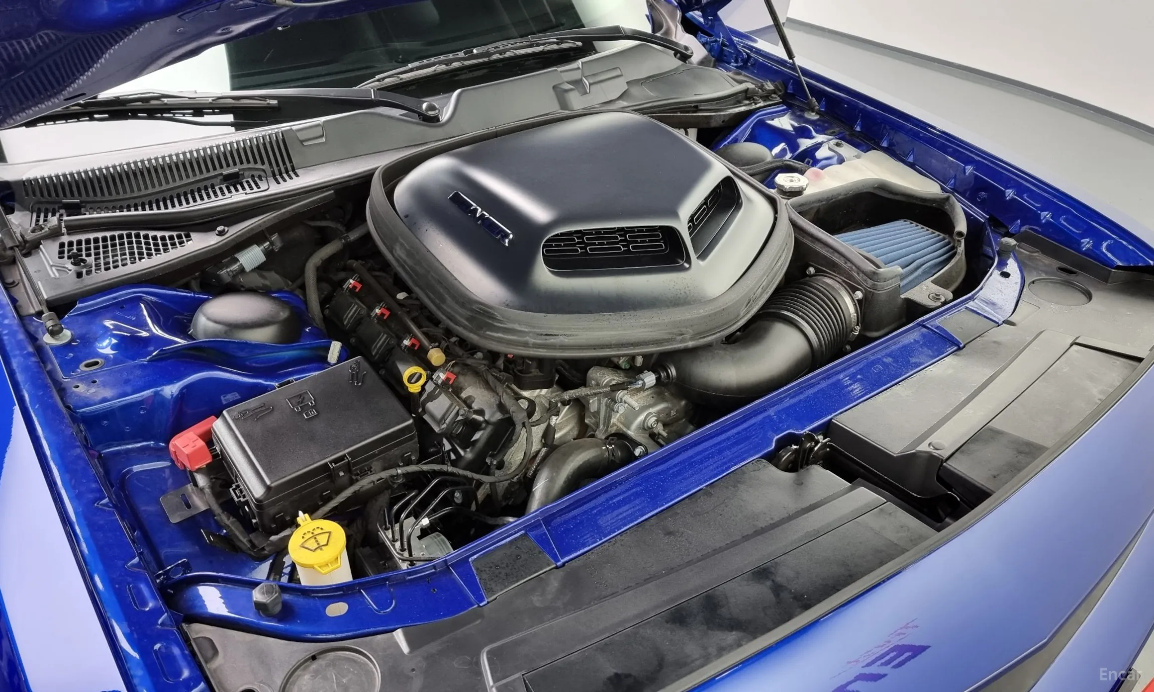 Dodge Challenger превью 6