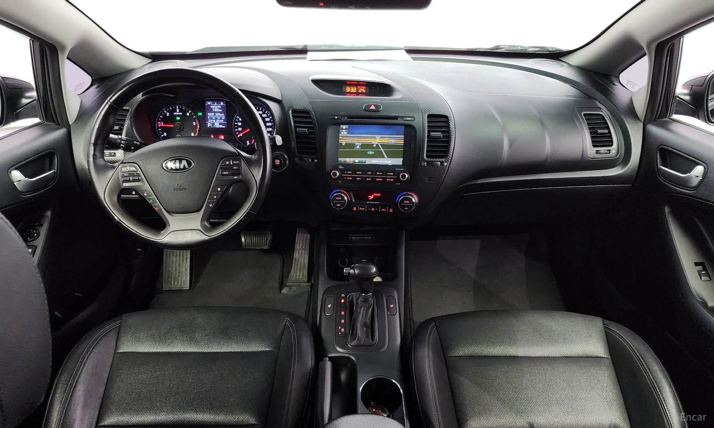 Kia K3 превью 4