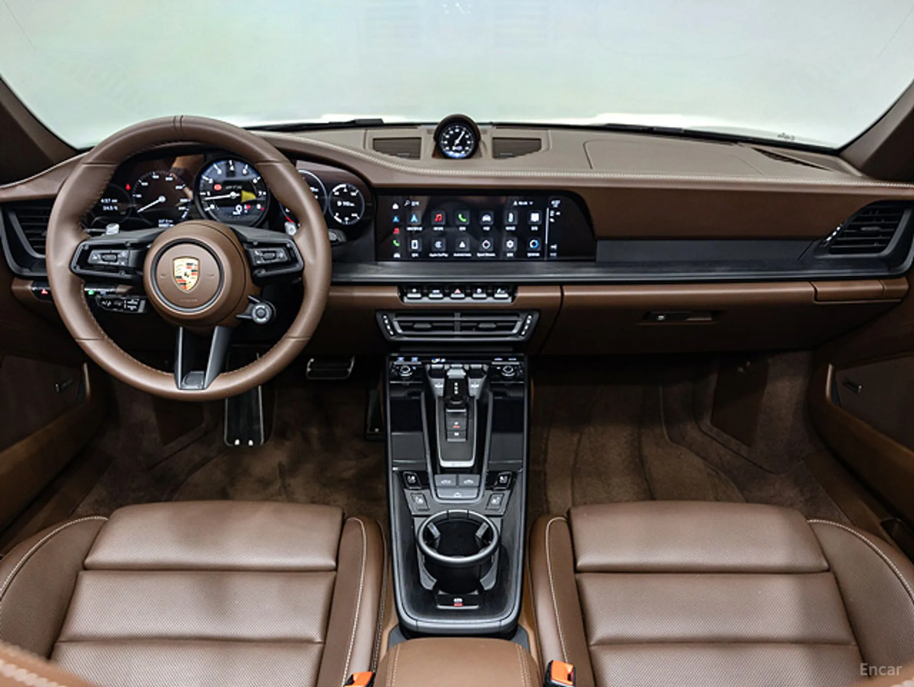 Porsche 911 (992) превью 4