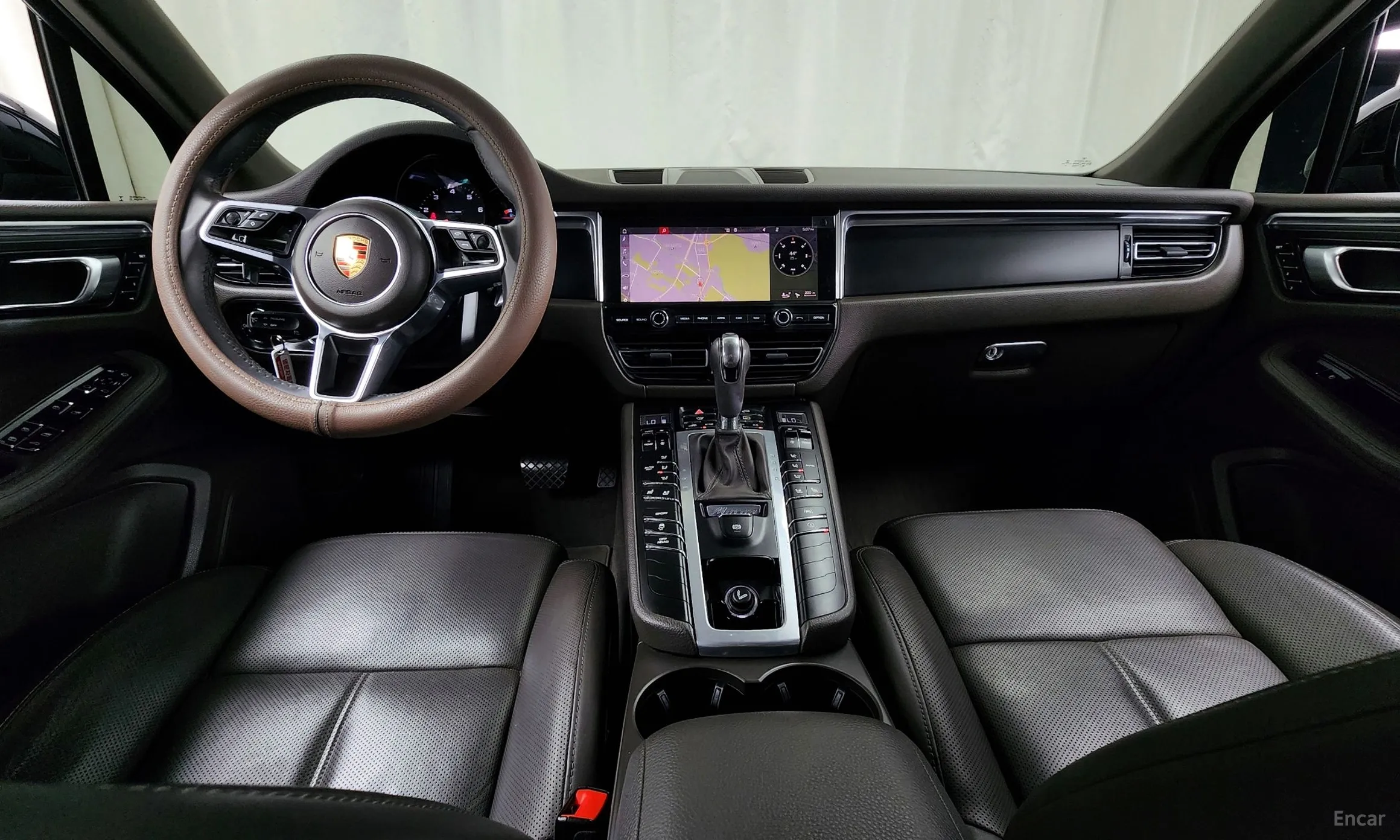Porsche Macan превью 4
