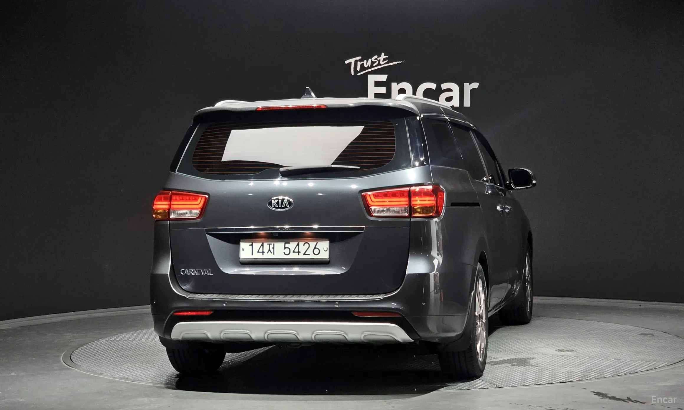 Kia Carnival превью 3