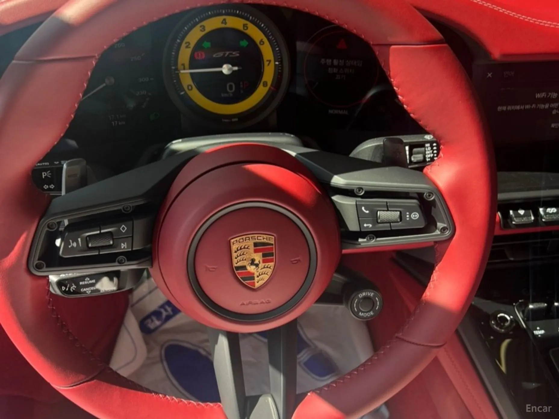 Porsche 911 (992) превью 4