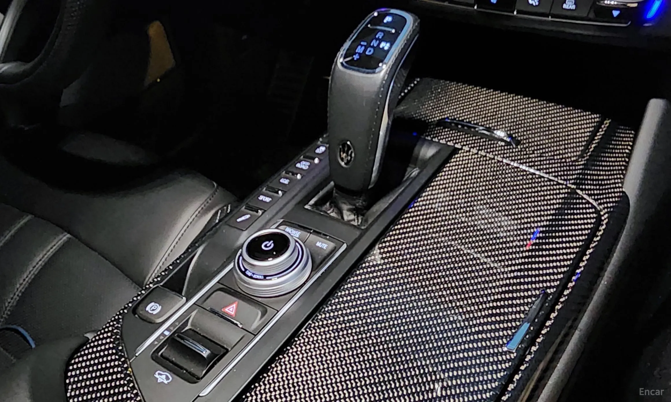 Maserati Levante превью 11