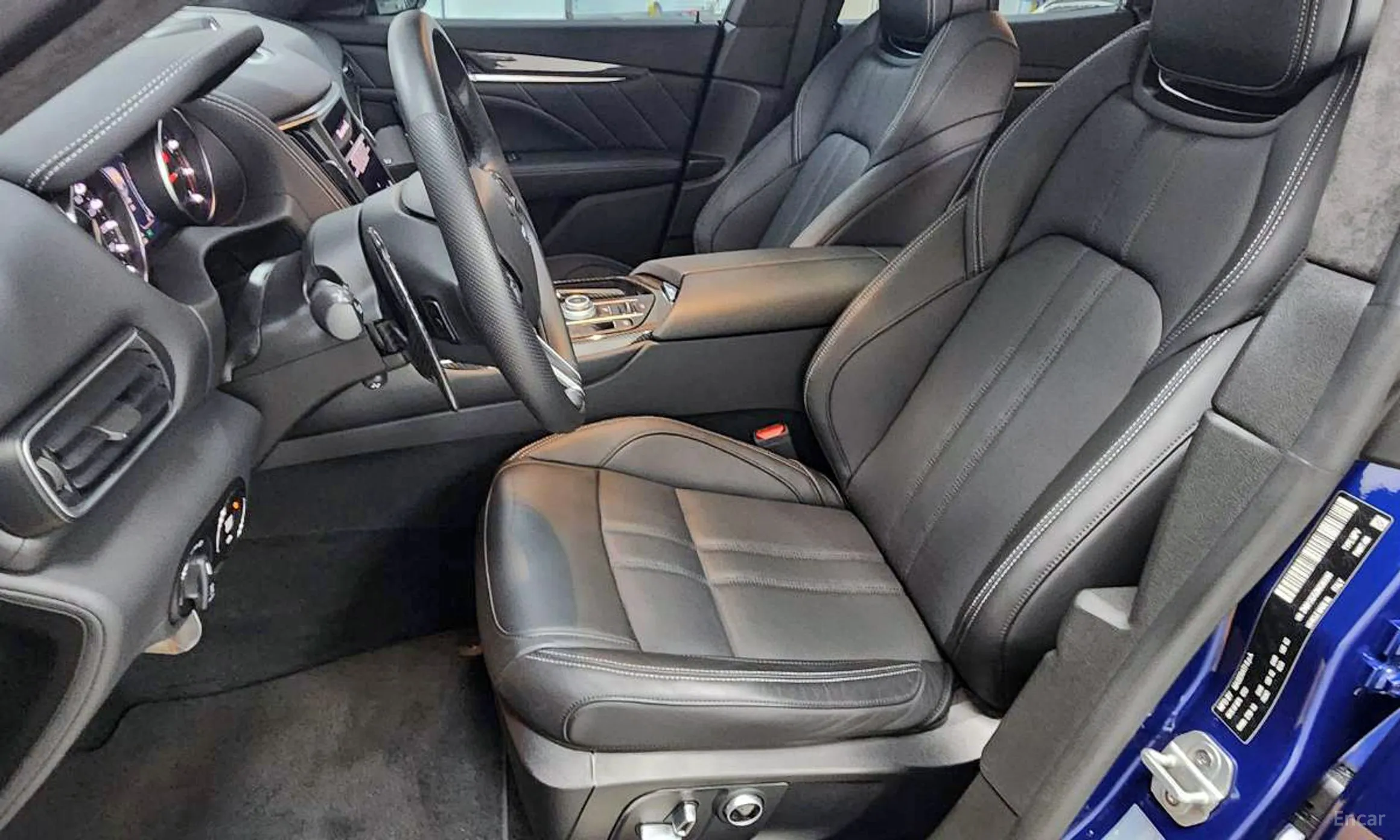 Maserati Levante превью 12
