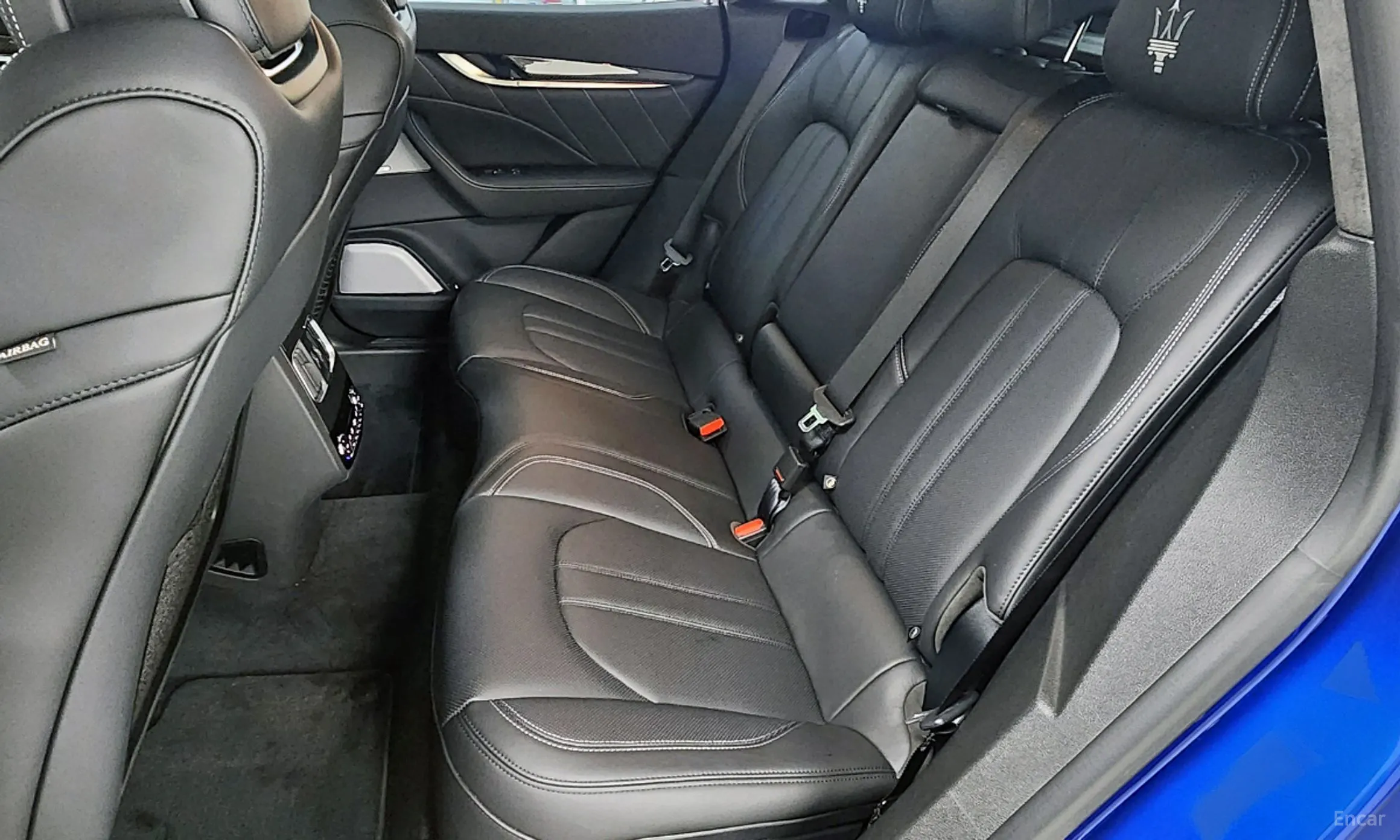 Maserati Levante превью 13