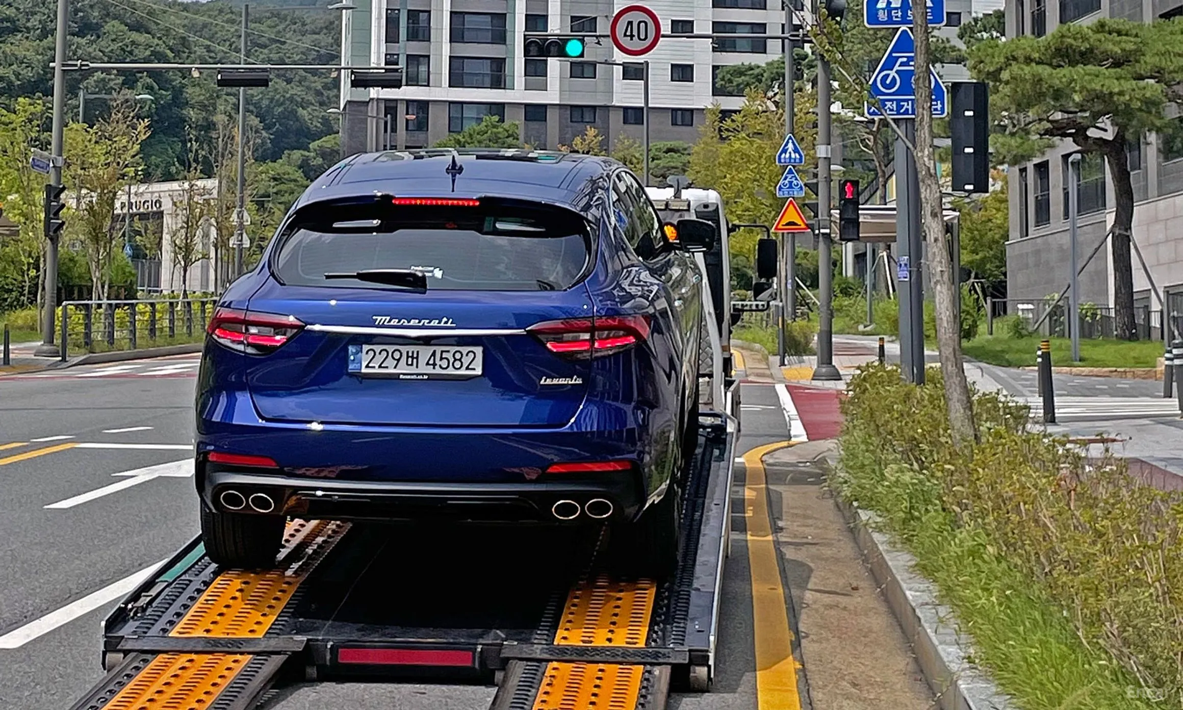 Maserati Levante превью 4