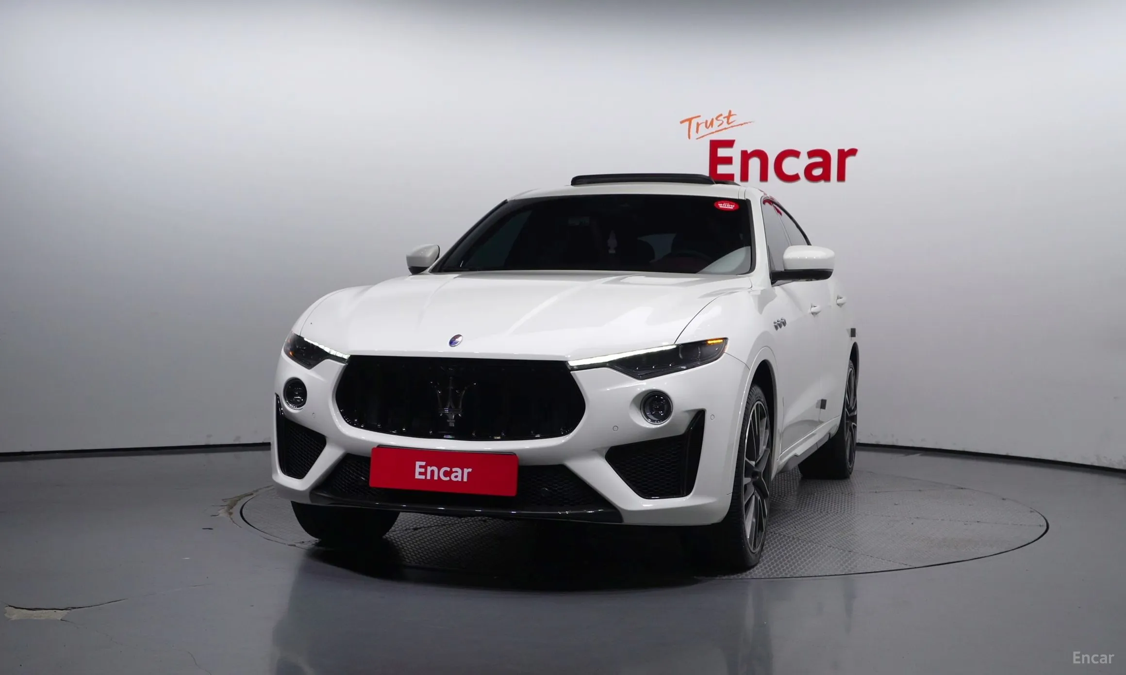 Maserati Levante превью 3