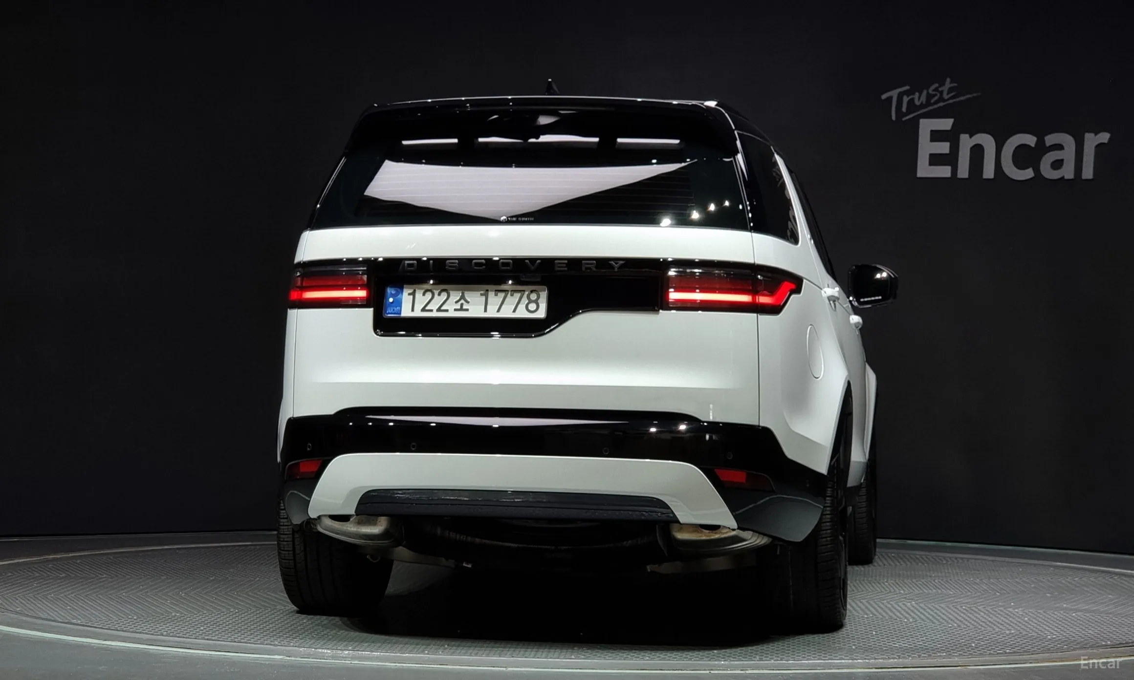 Land Rover Discovery 5 превью 3