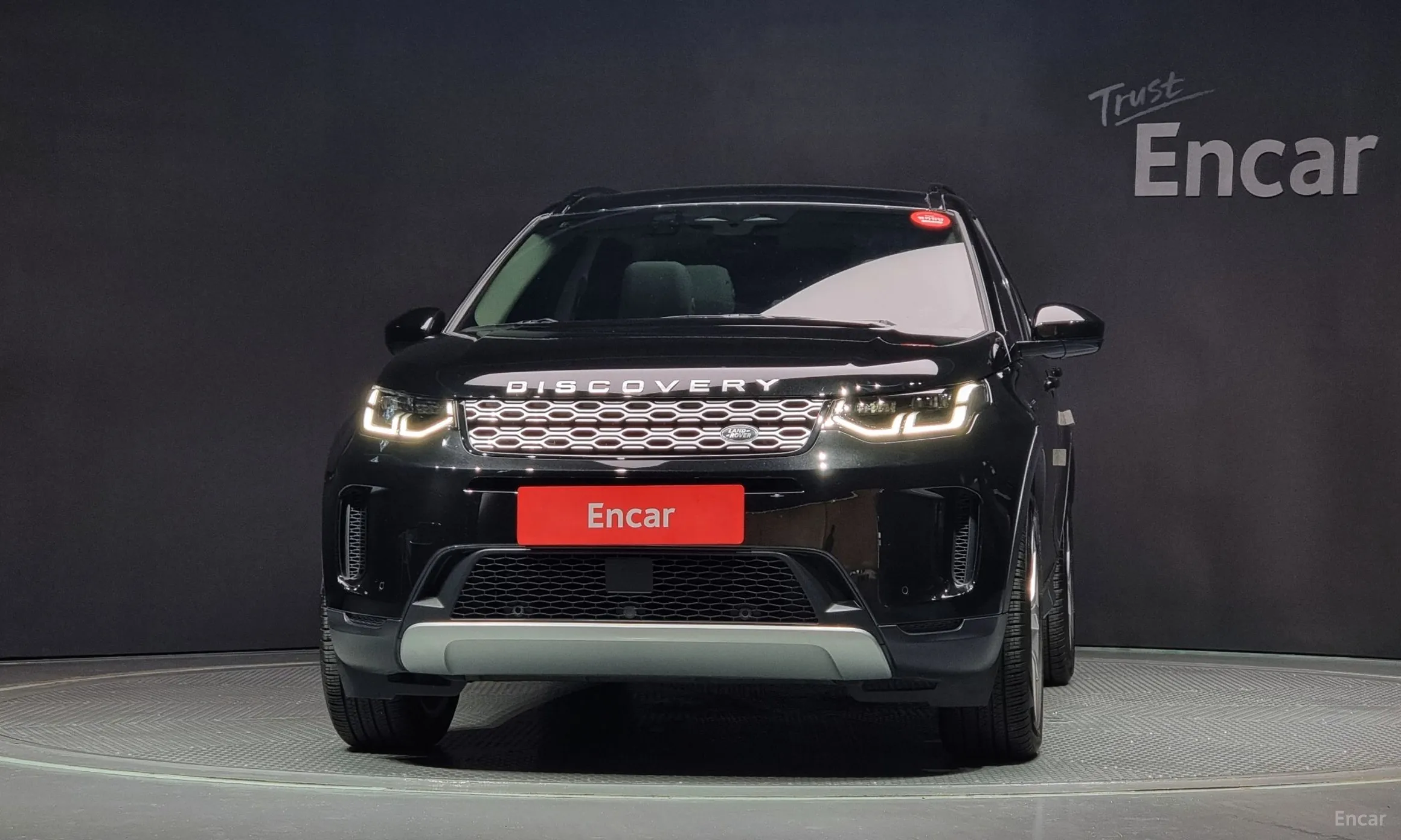 Land Rover Discovery Sports превью 2
