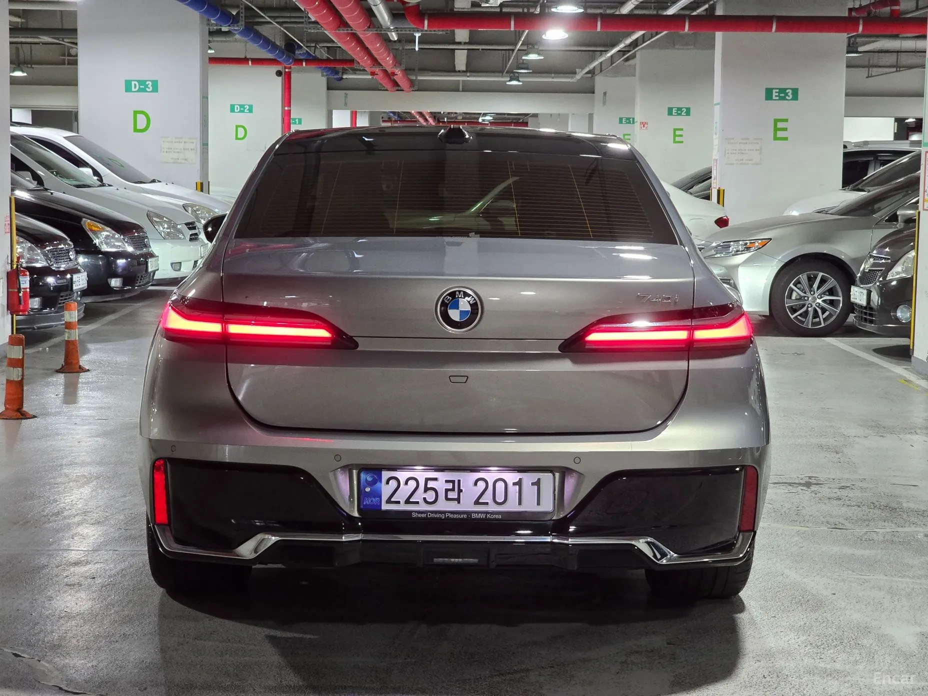 BMW 7 Series (G70) превью 3