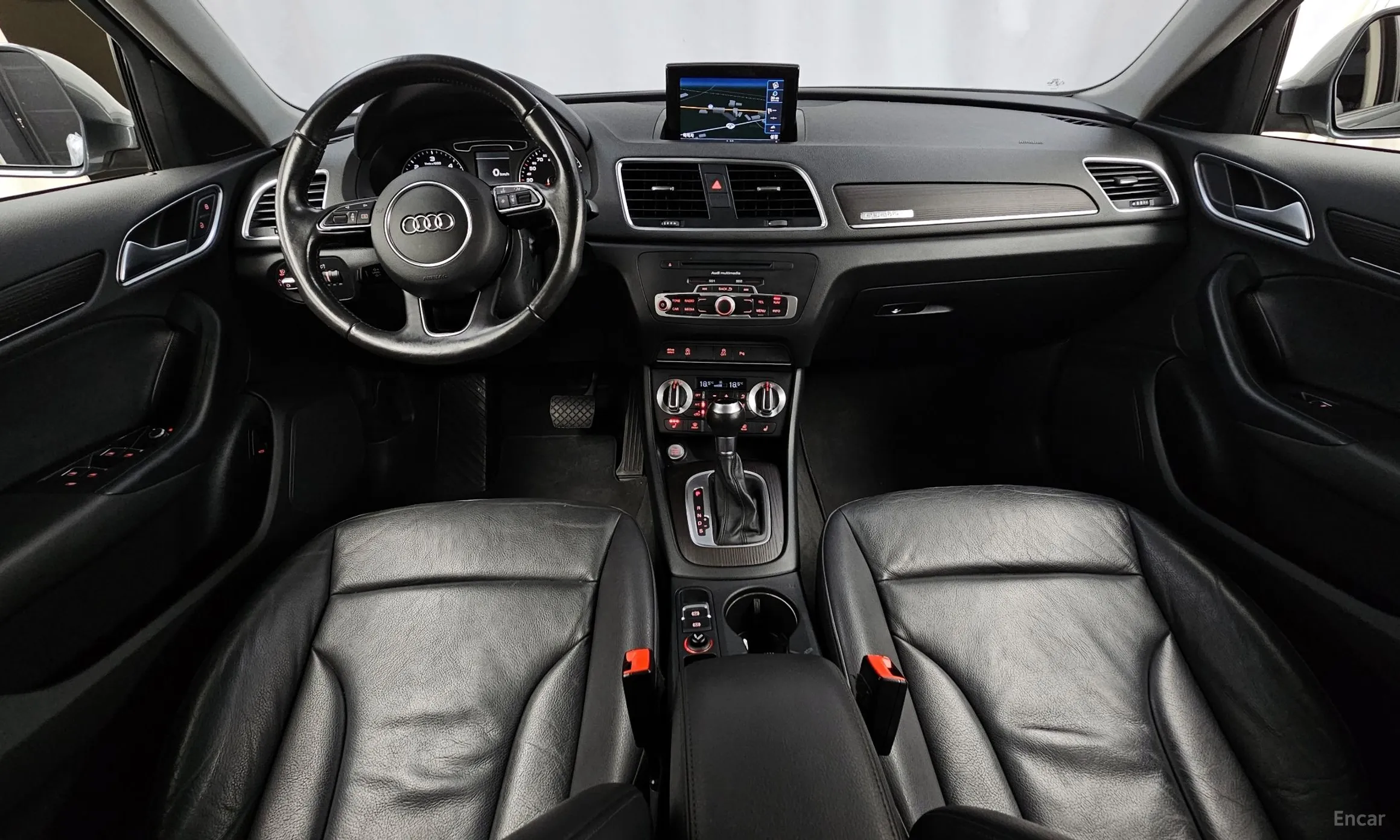 Audi Q3 превью 4