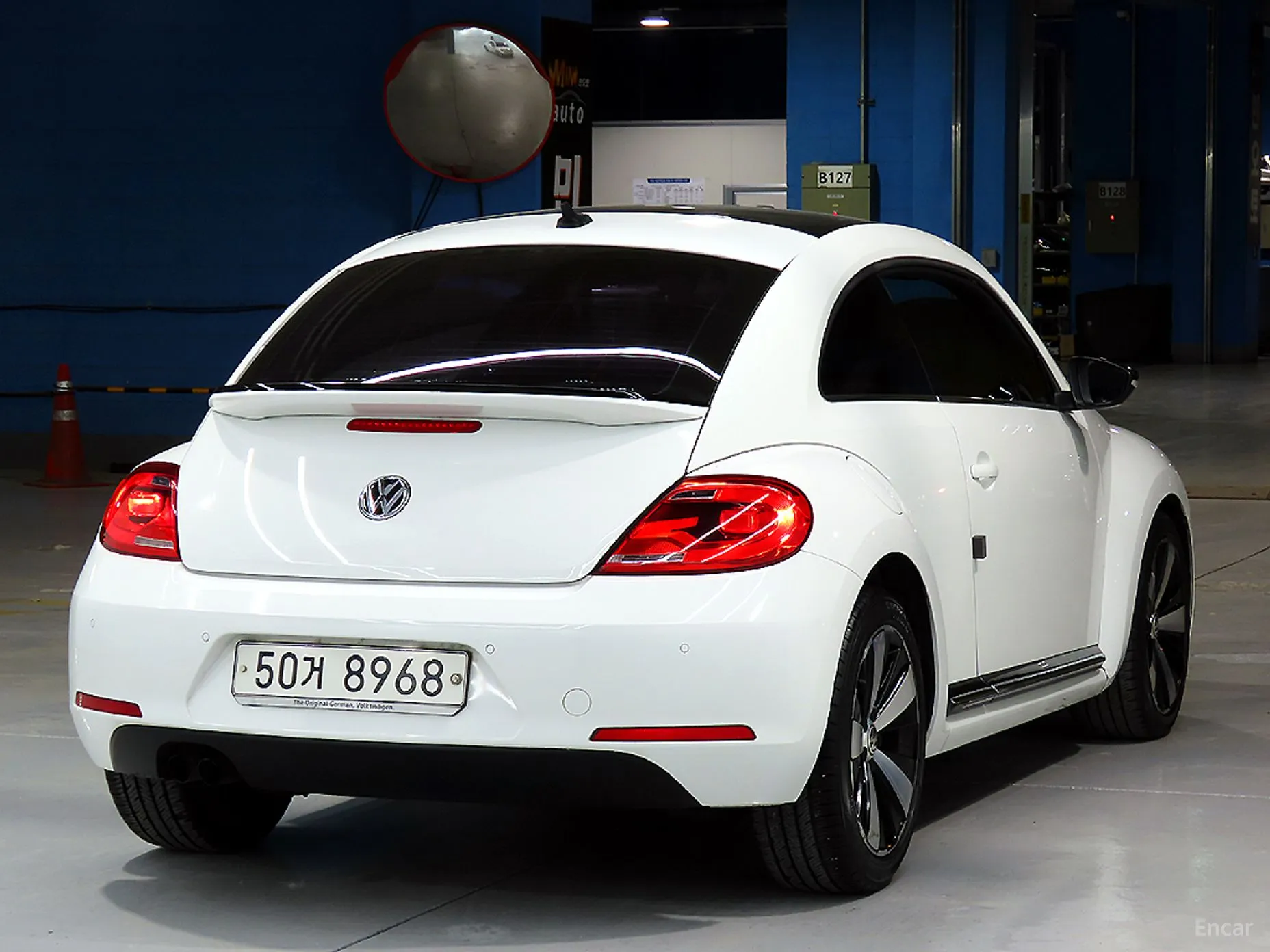 Volkswagen The Beetle превью 3