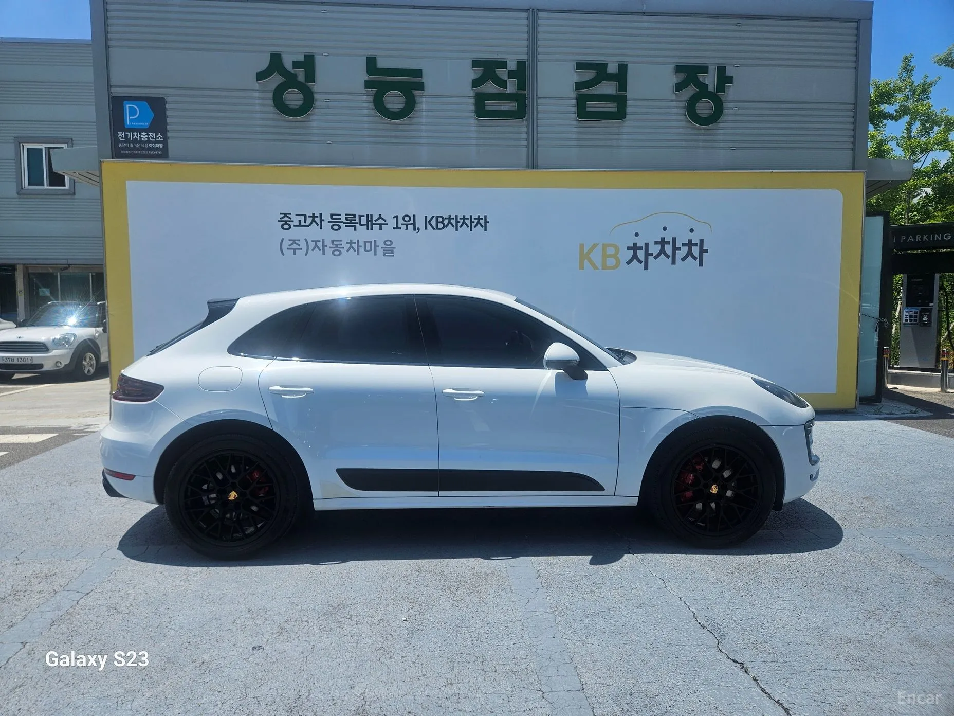 Porsche Macan превью 2