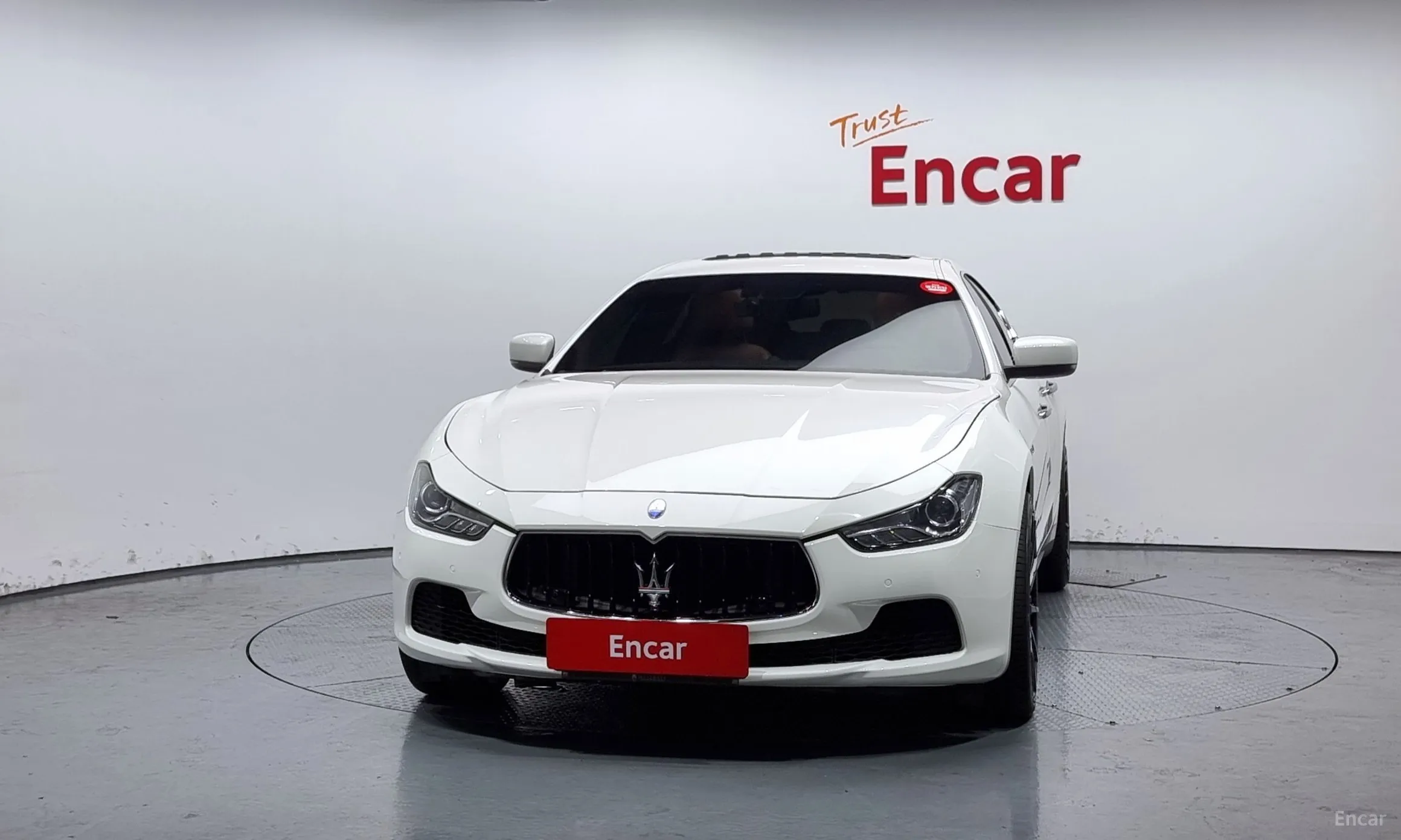 Maserati Ghibli превью 3