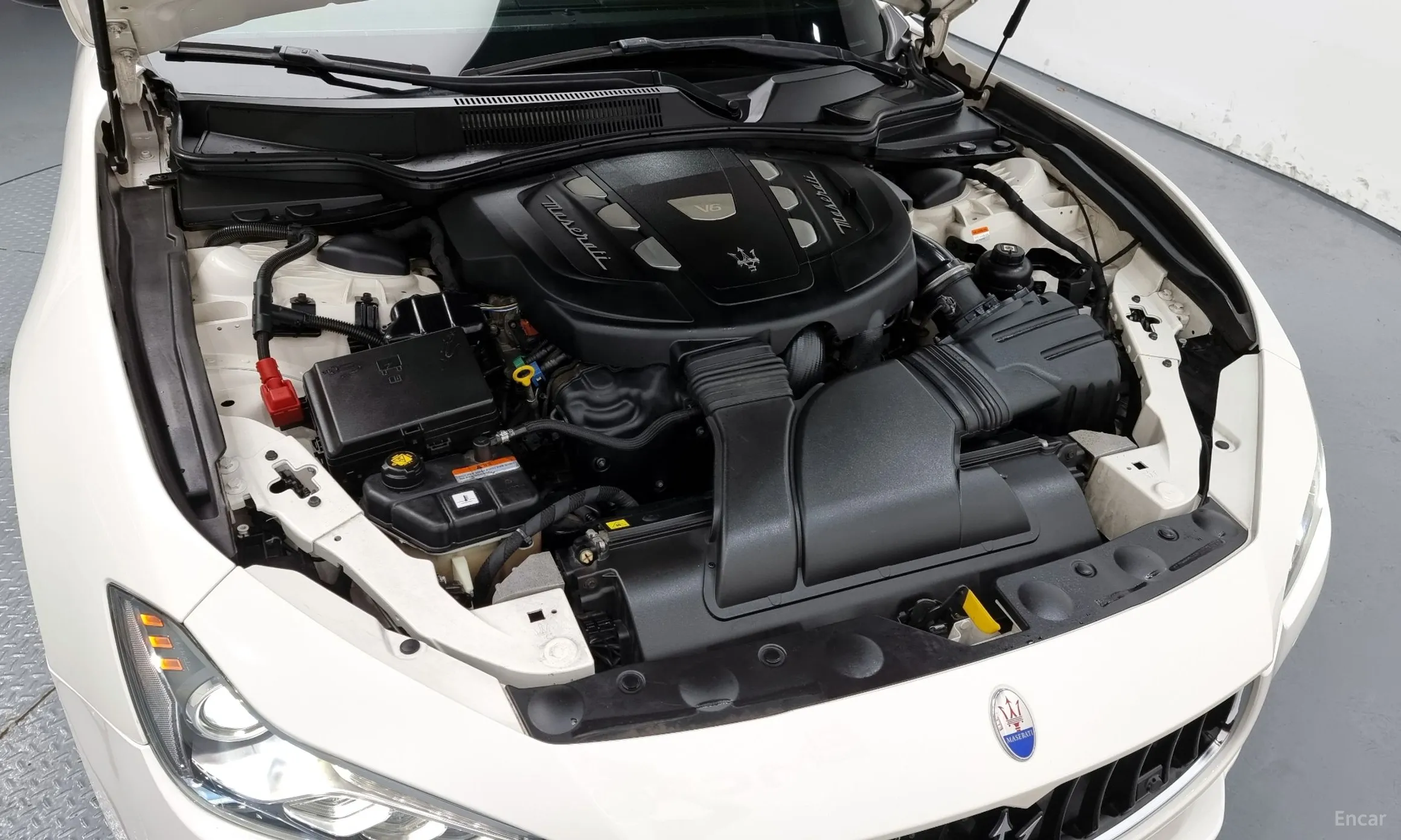 Maserati Ghibli превью 6