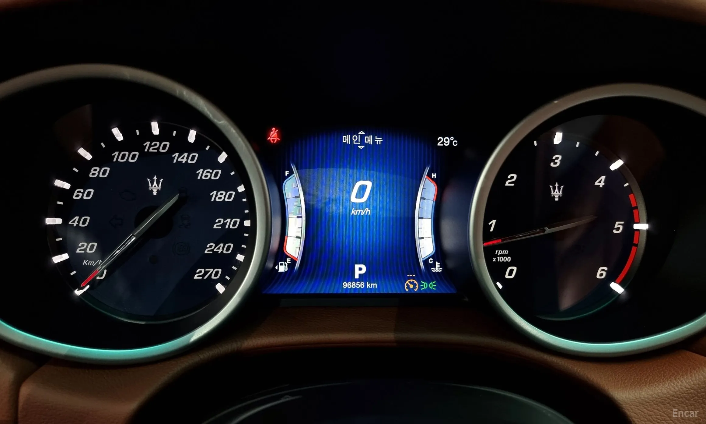 Maserati Ghibli превью 8