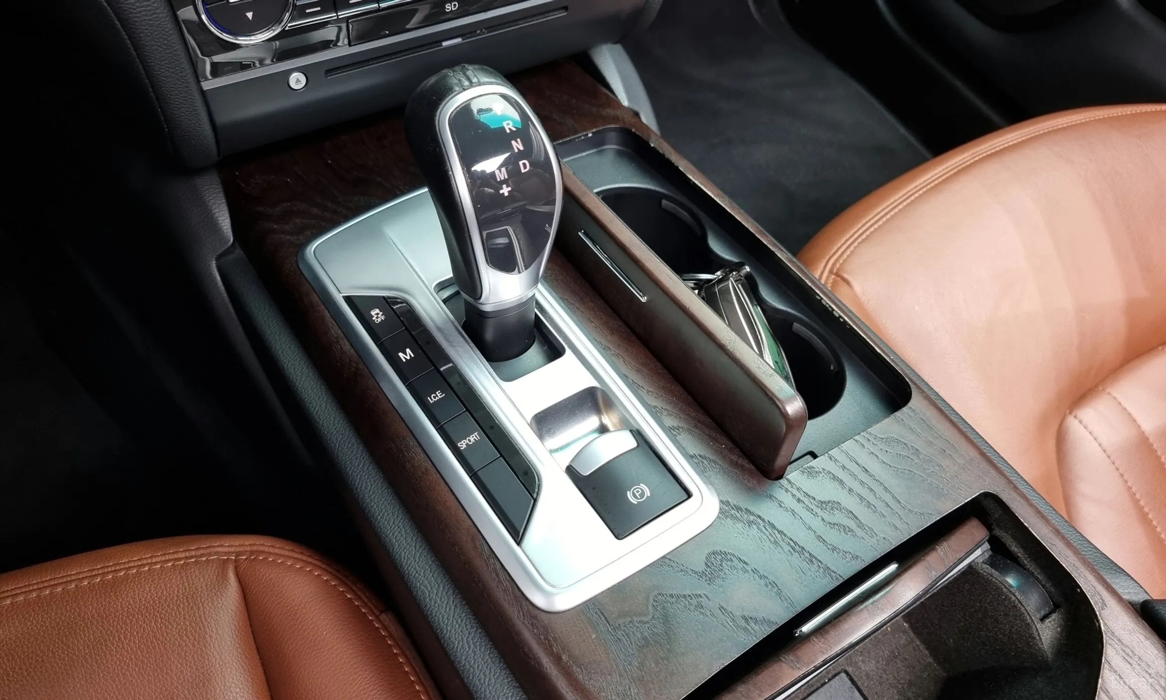 Maserati Ghibli превью 9