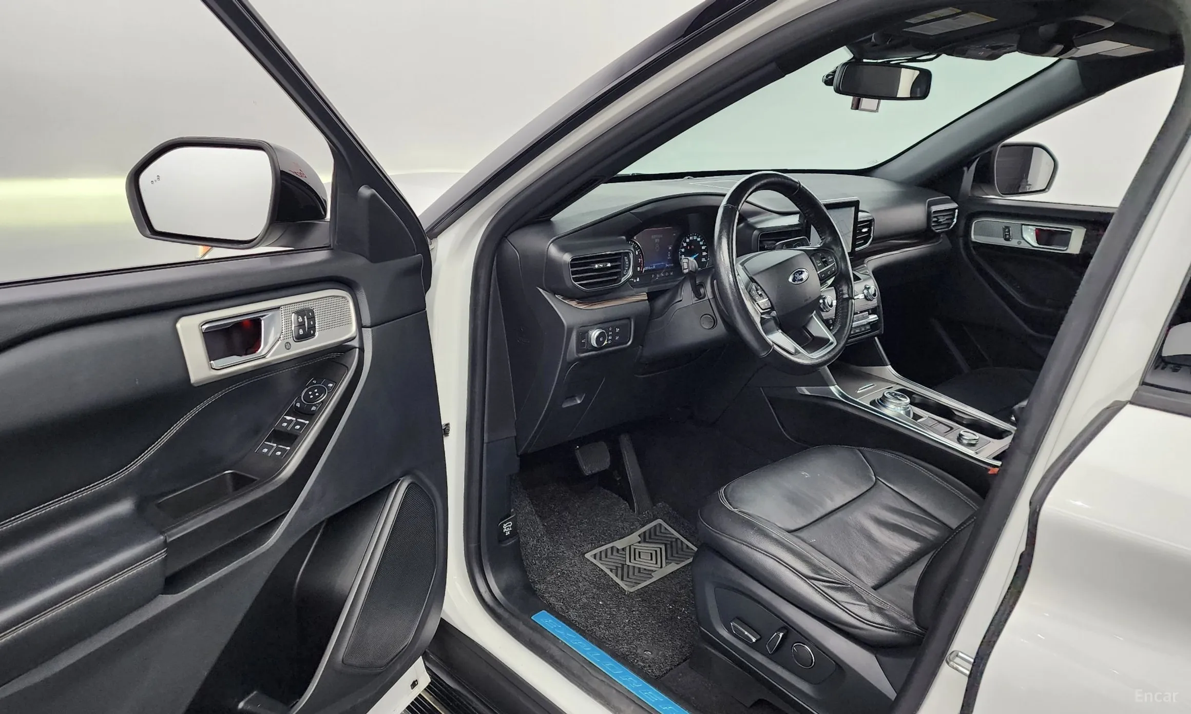 Ford Explorer 6th Generation превью 10