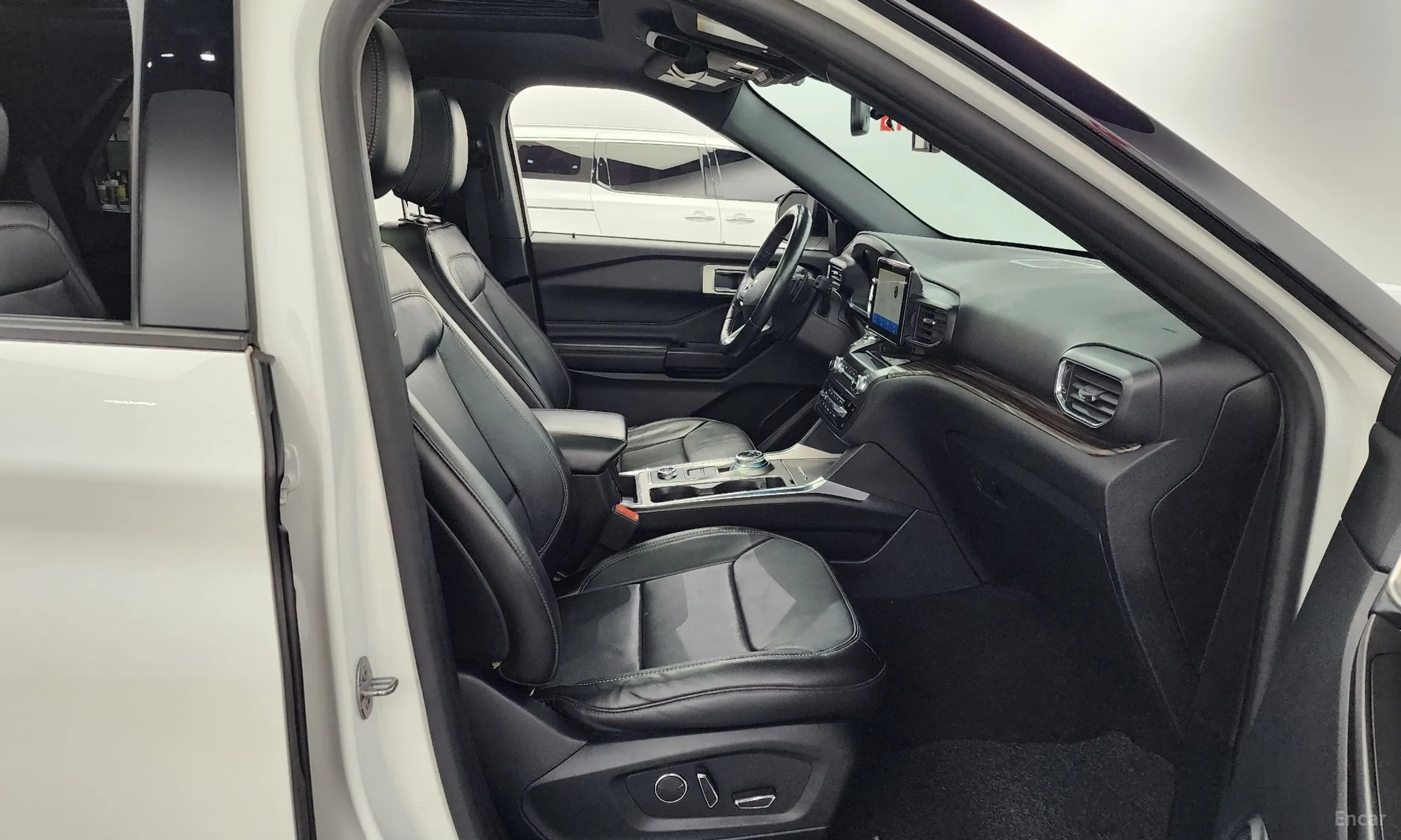 Ford Explorer 6th Generation превью 11
