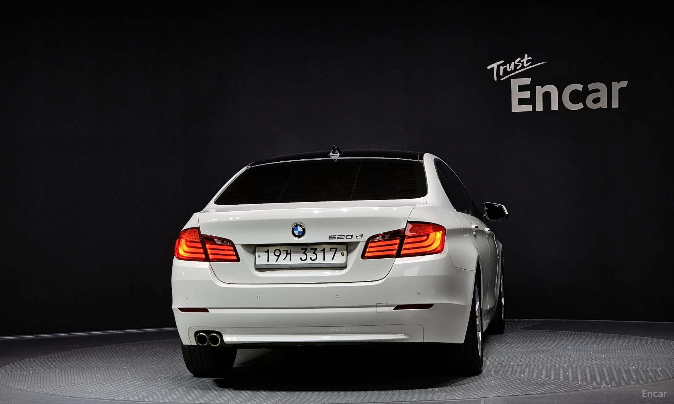 BMW 5 Series (F10) превью 3