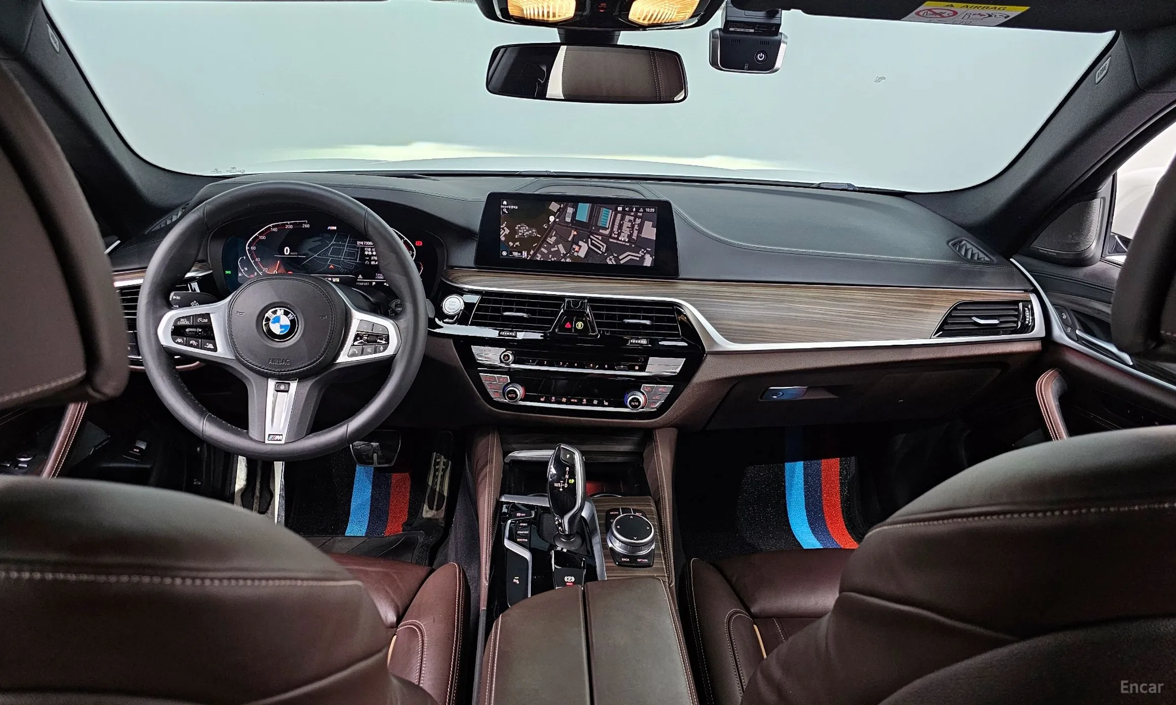 BMW 5 Series (G30) превью 4