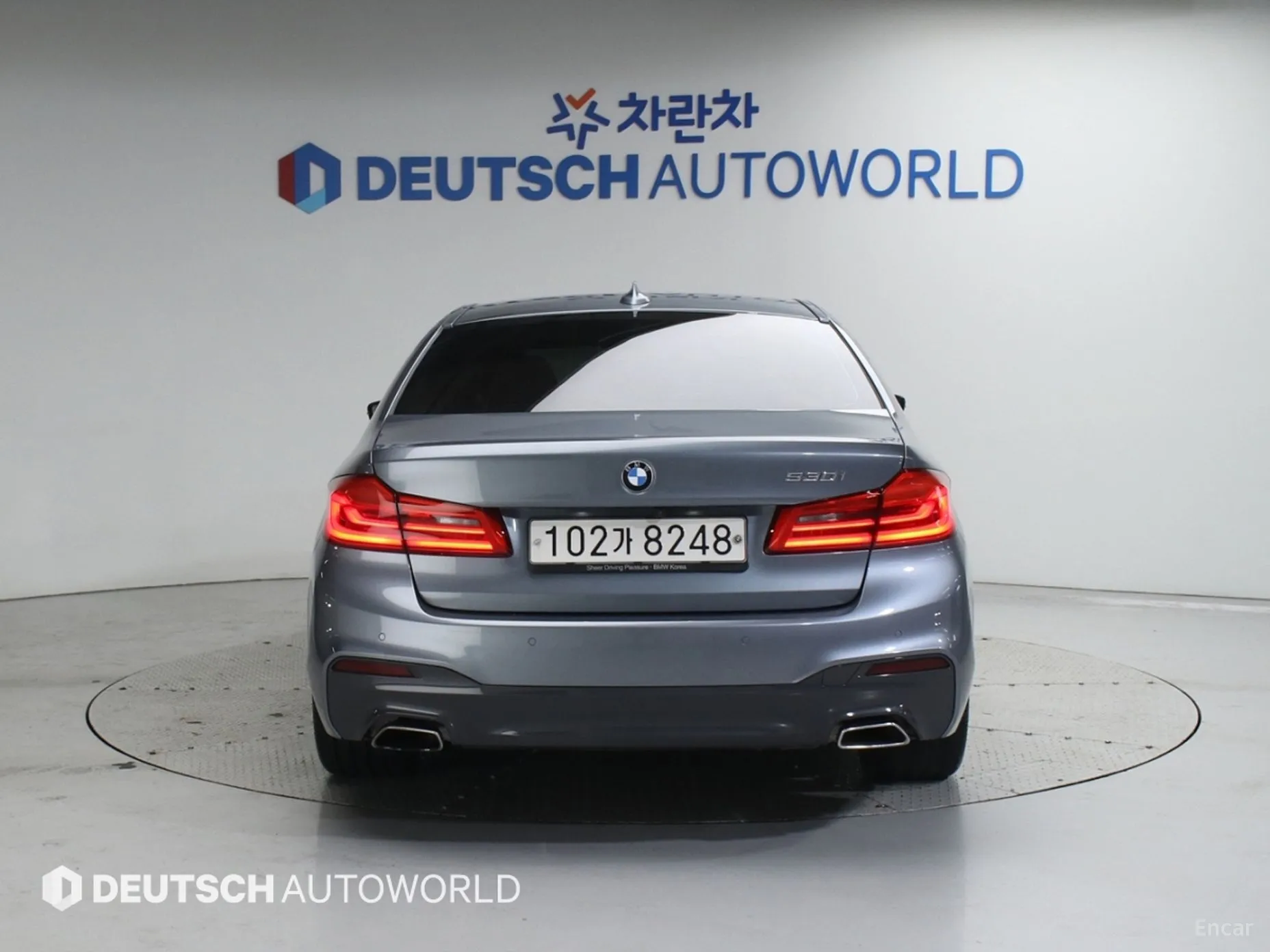 BMW 5 Series (G30) превью 3