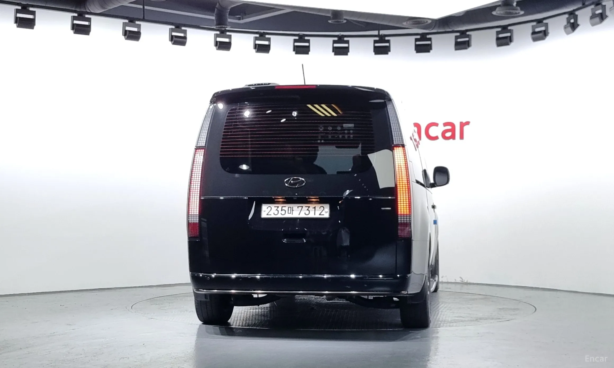 Hyundai Staria превью 3