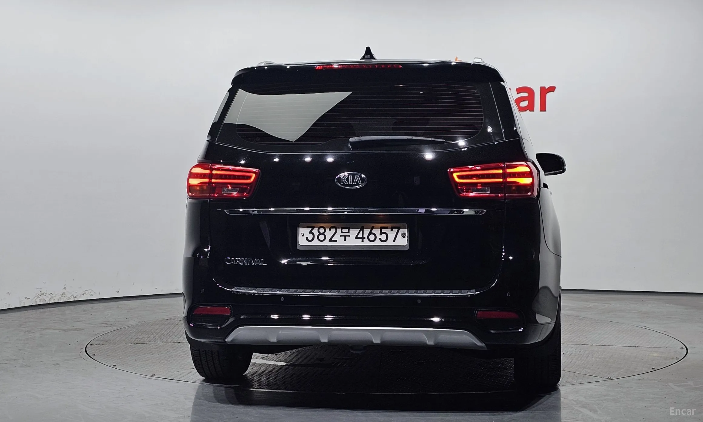 Kia Carnival превью 3