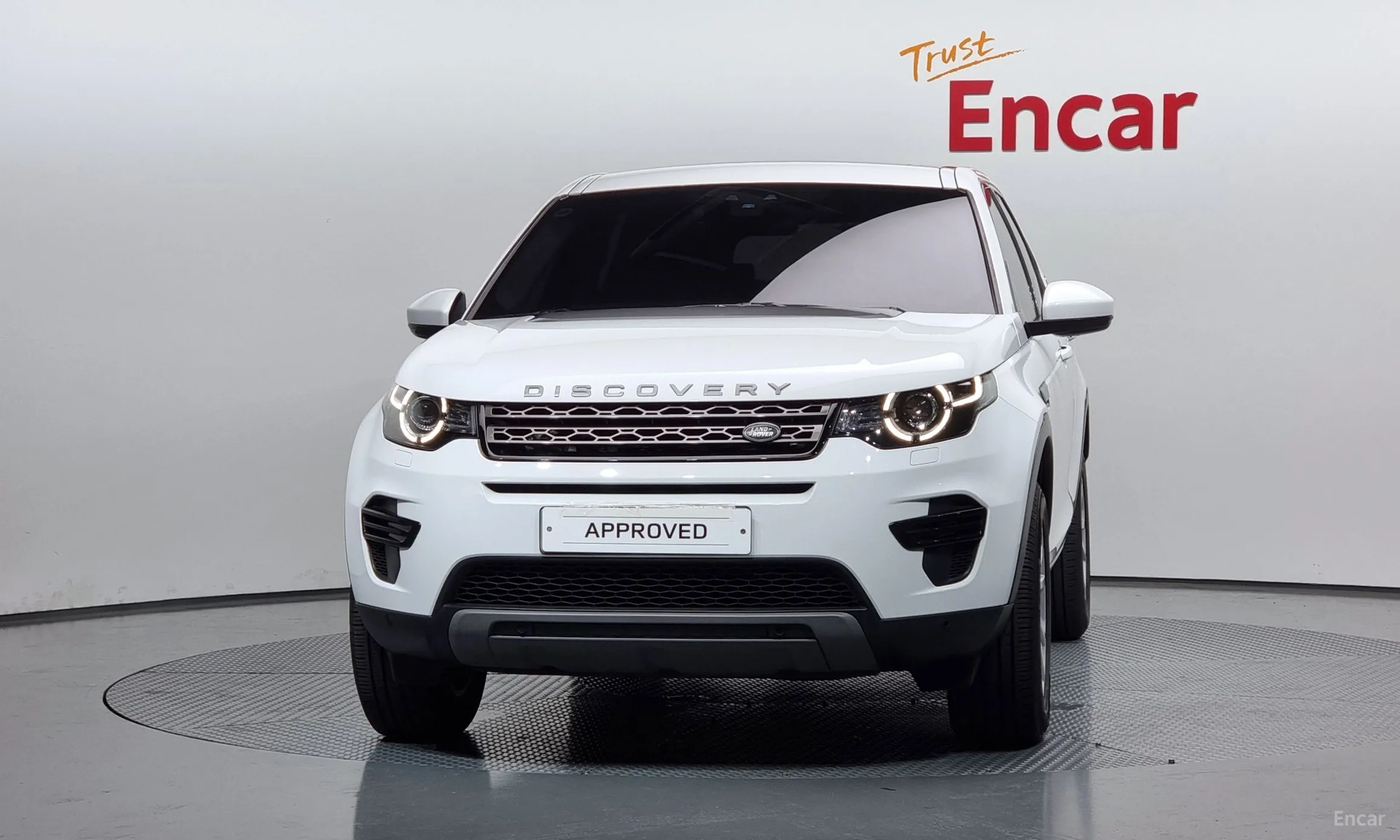 Land Rover Discovery Sports превью 2