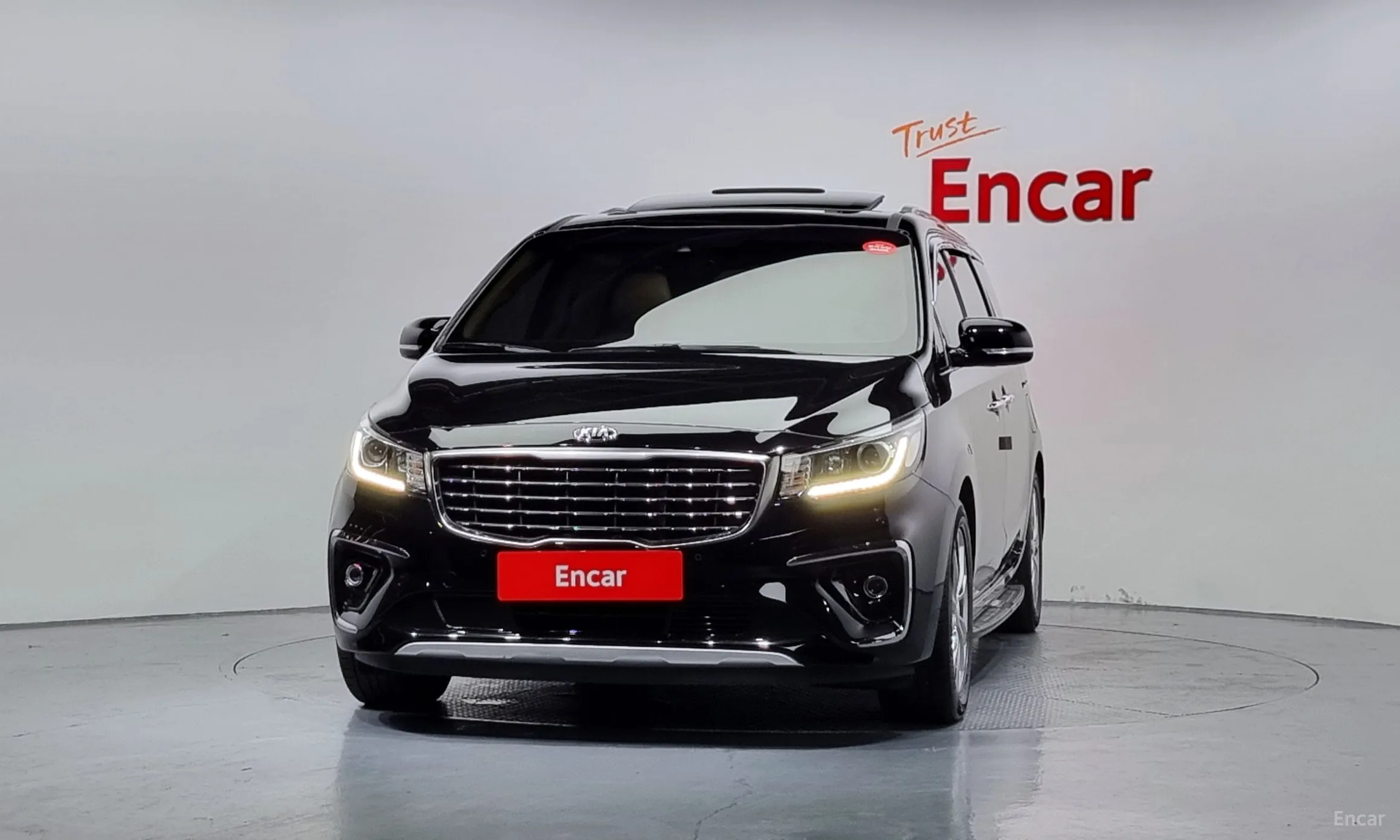 Kia Carnival превью 2