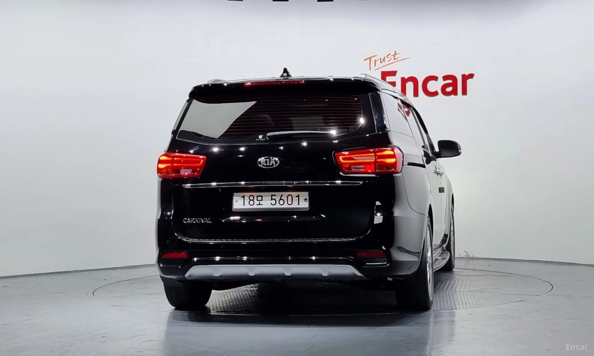 Kia Carnival превью 3