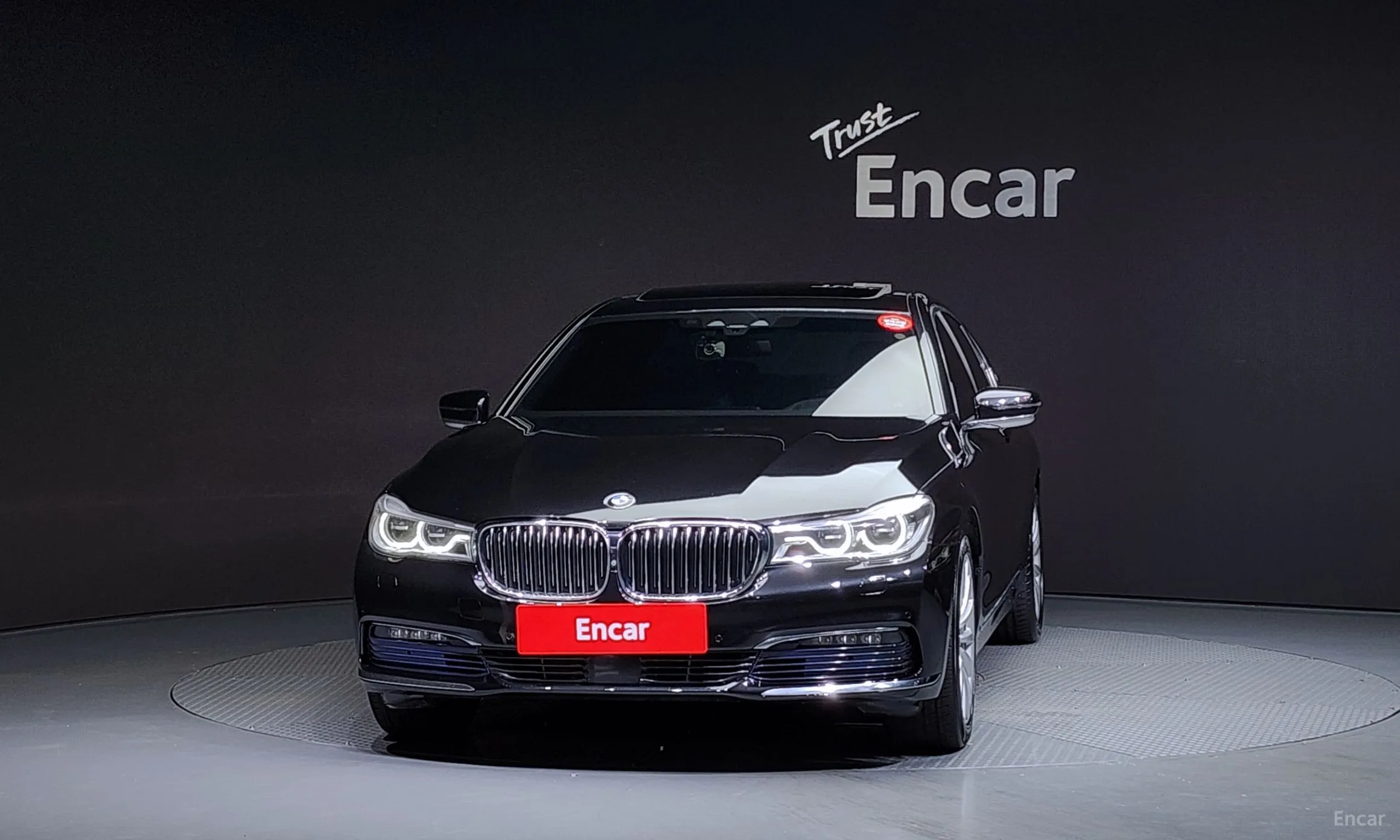 BMW 7 Series (G11) превью 2
