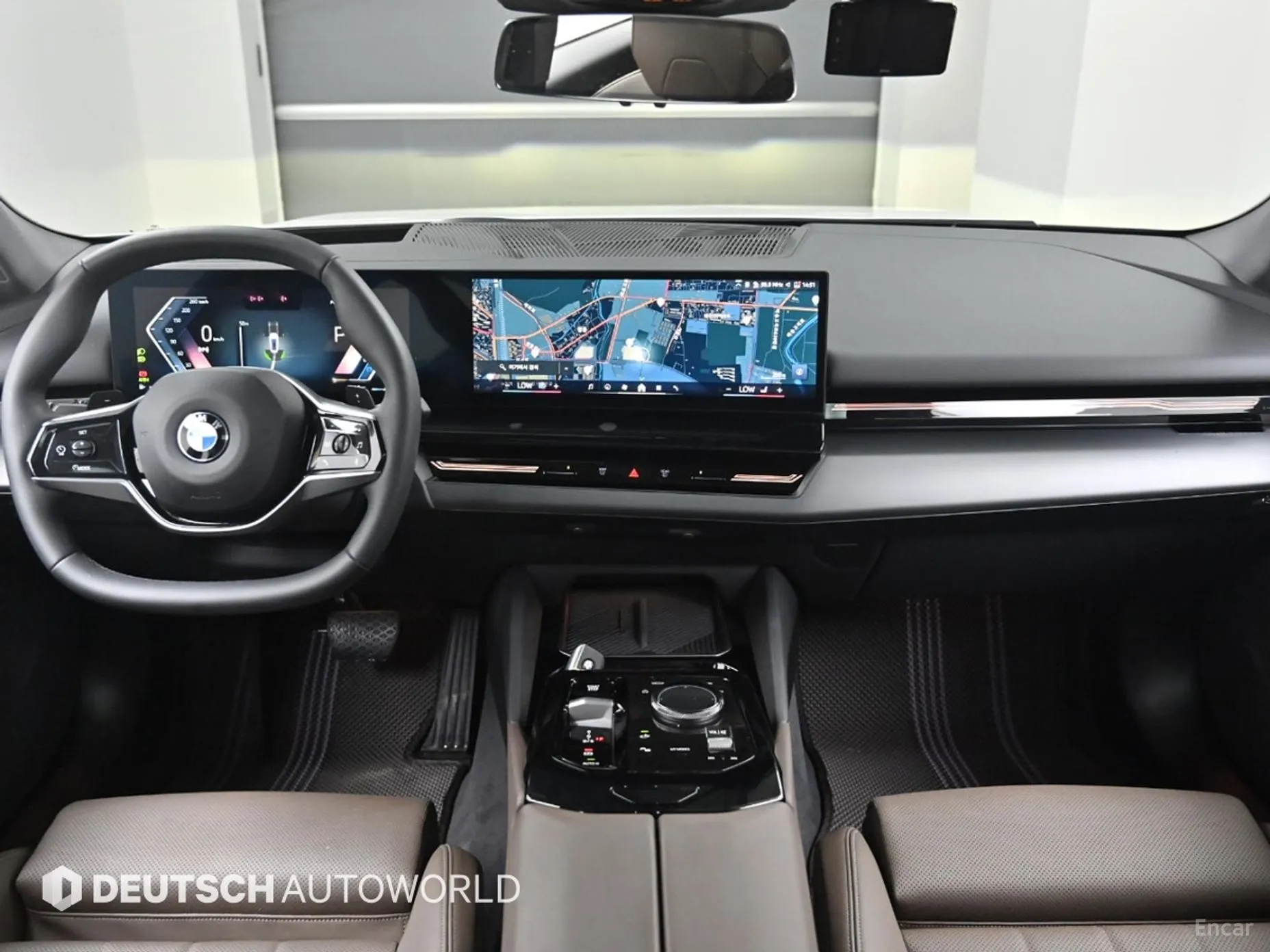 BMW 5 Series (G60) превью 4
