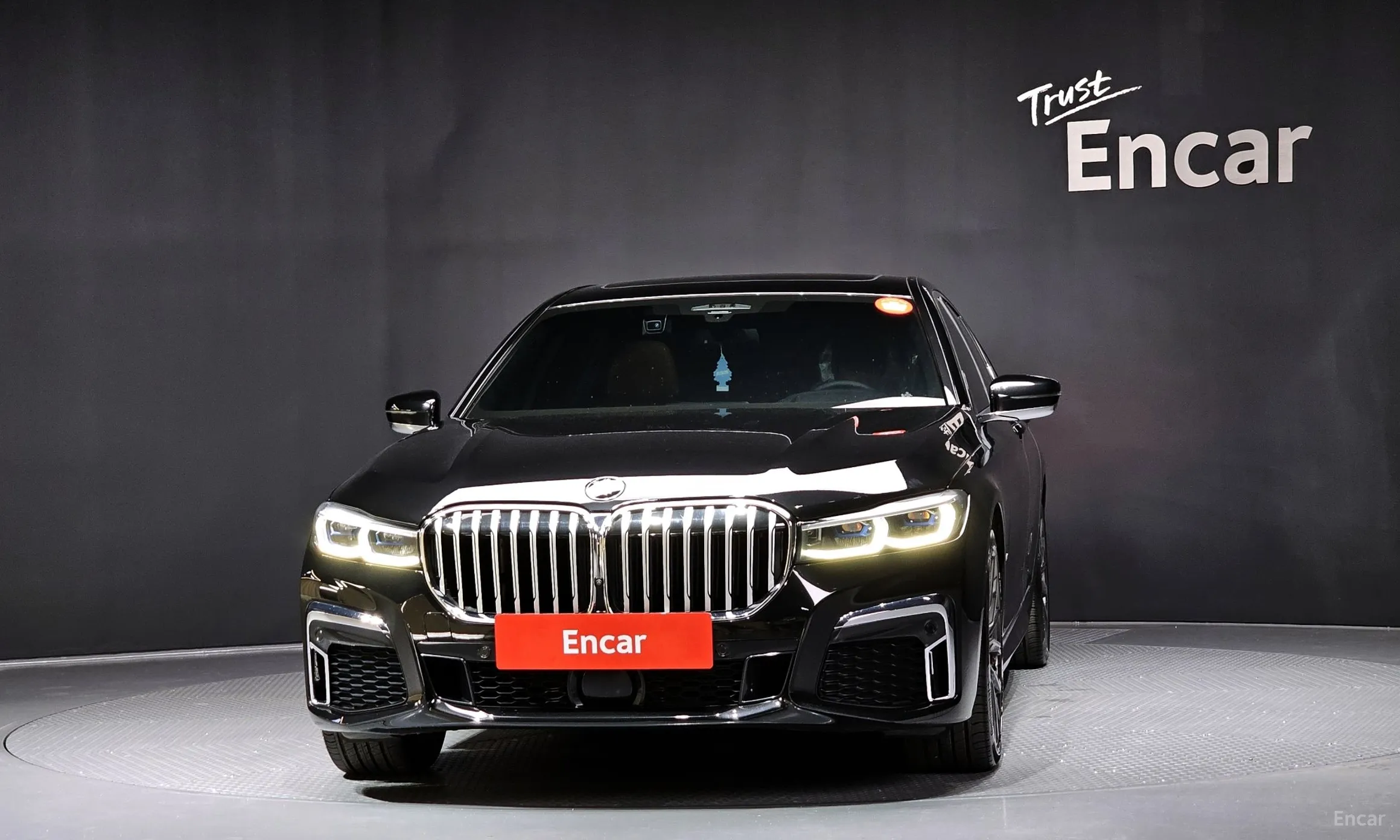 BMW 7 Series (G11) превью 2