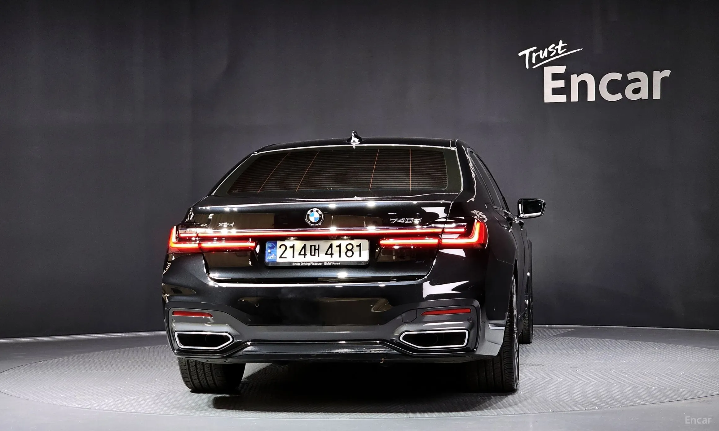 BMW 7 Series (G11) превью 3