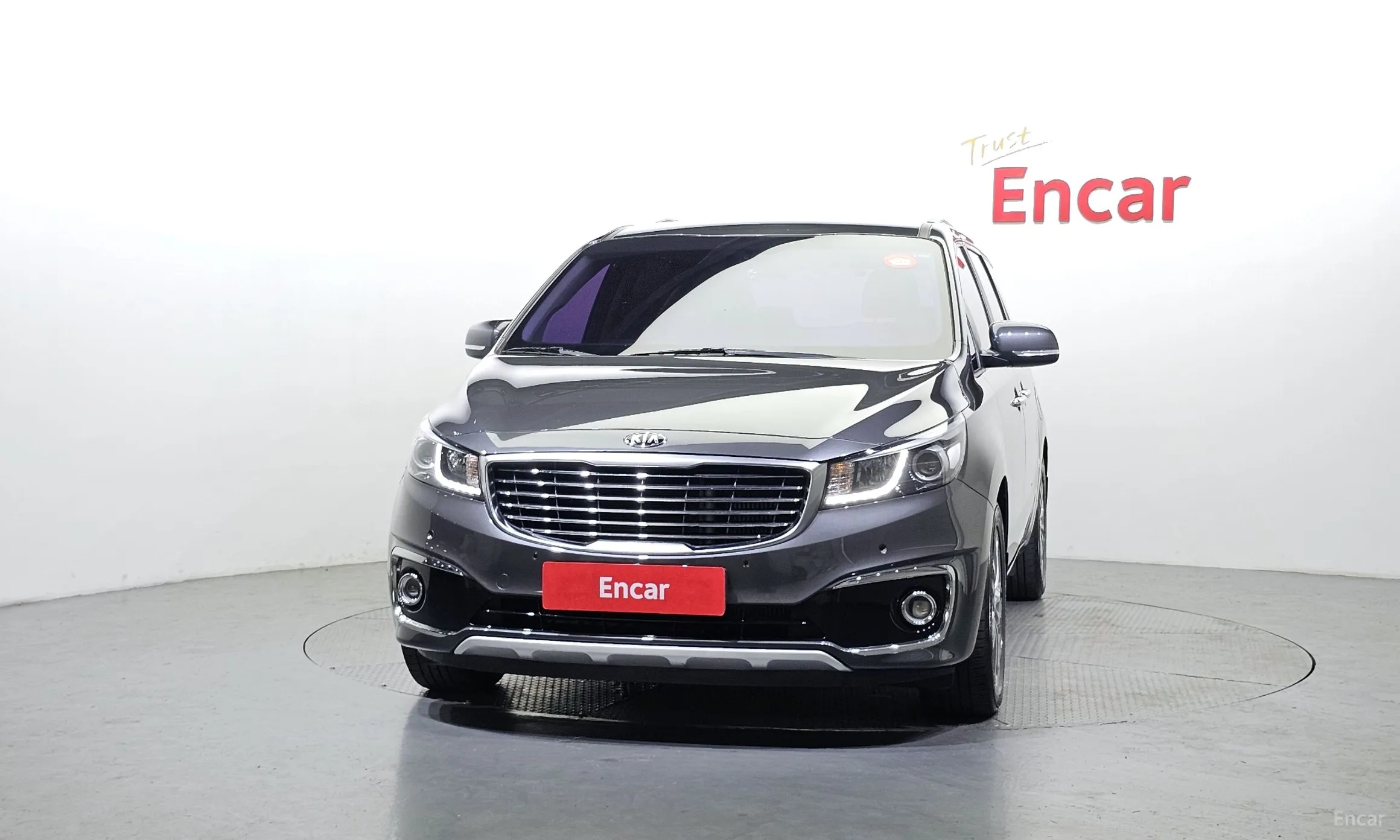 Kia Carnival превью 2