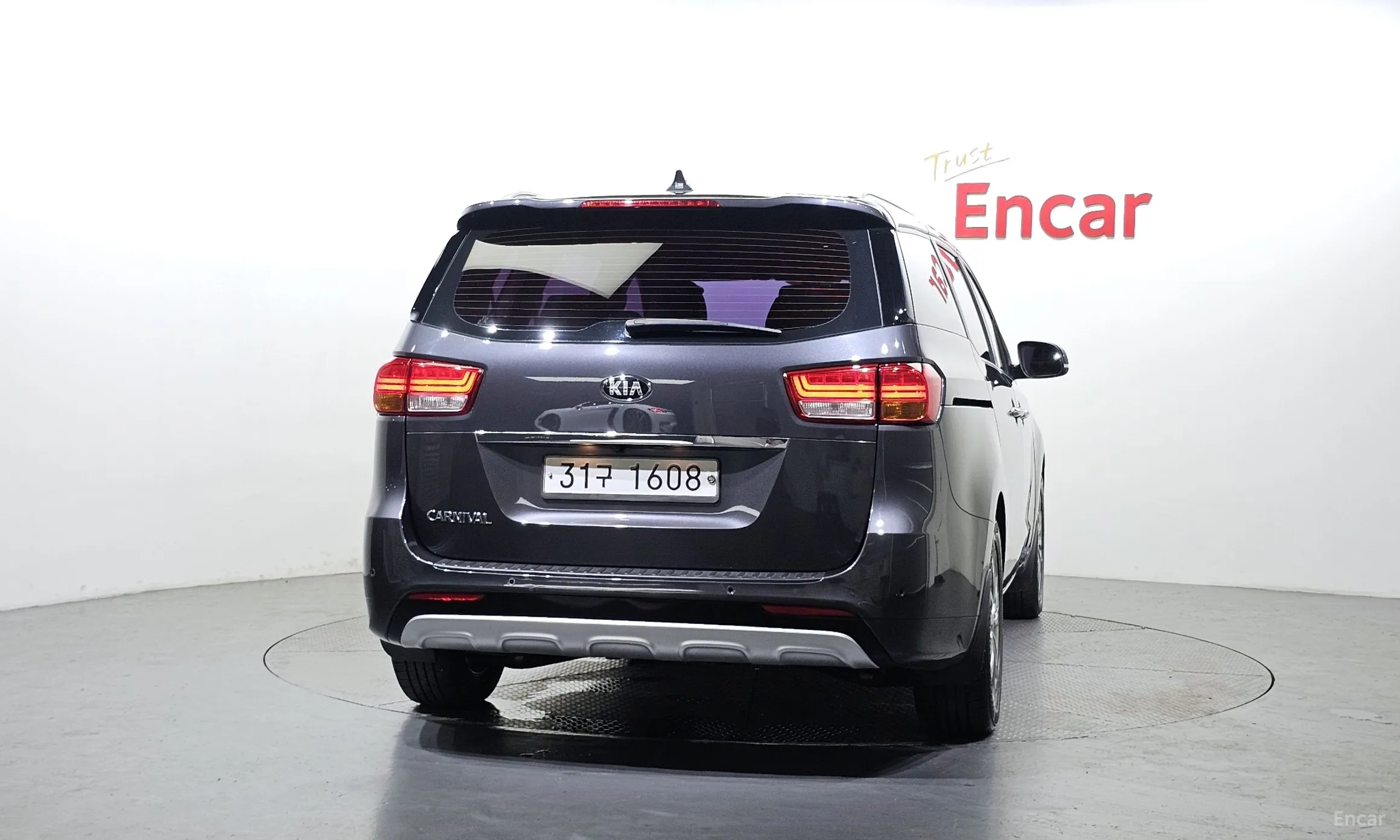 Kia Carnival превью 3