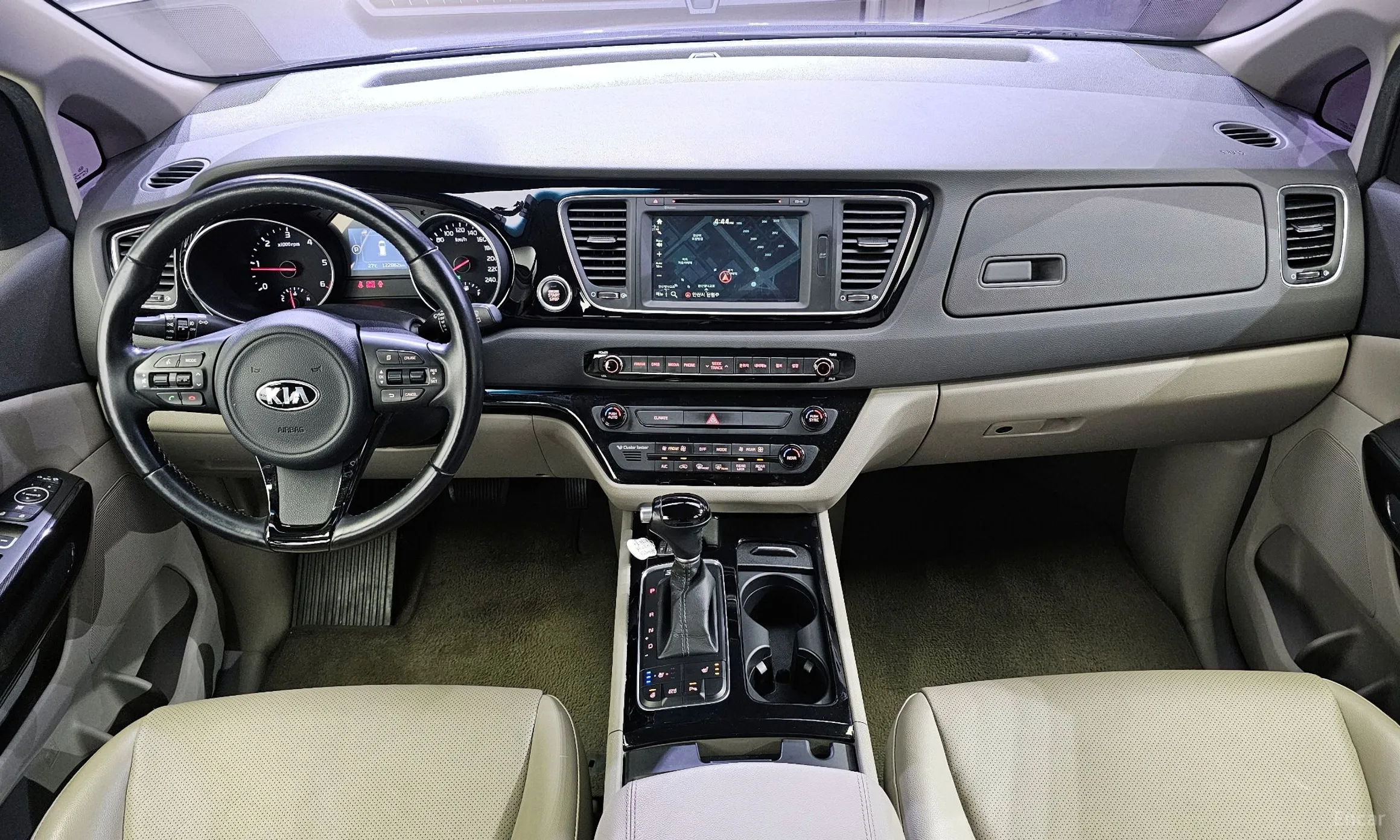 Kia Carnival превью 4