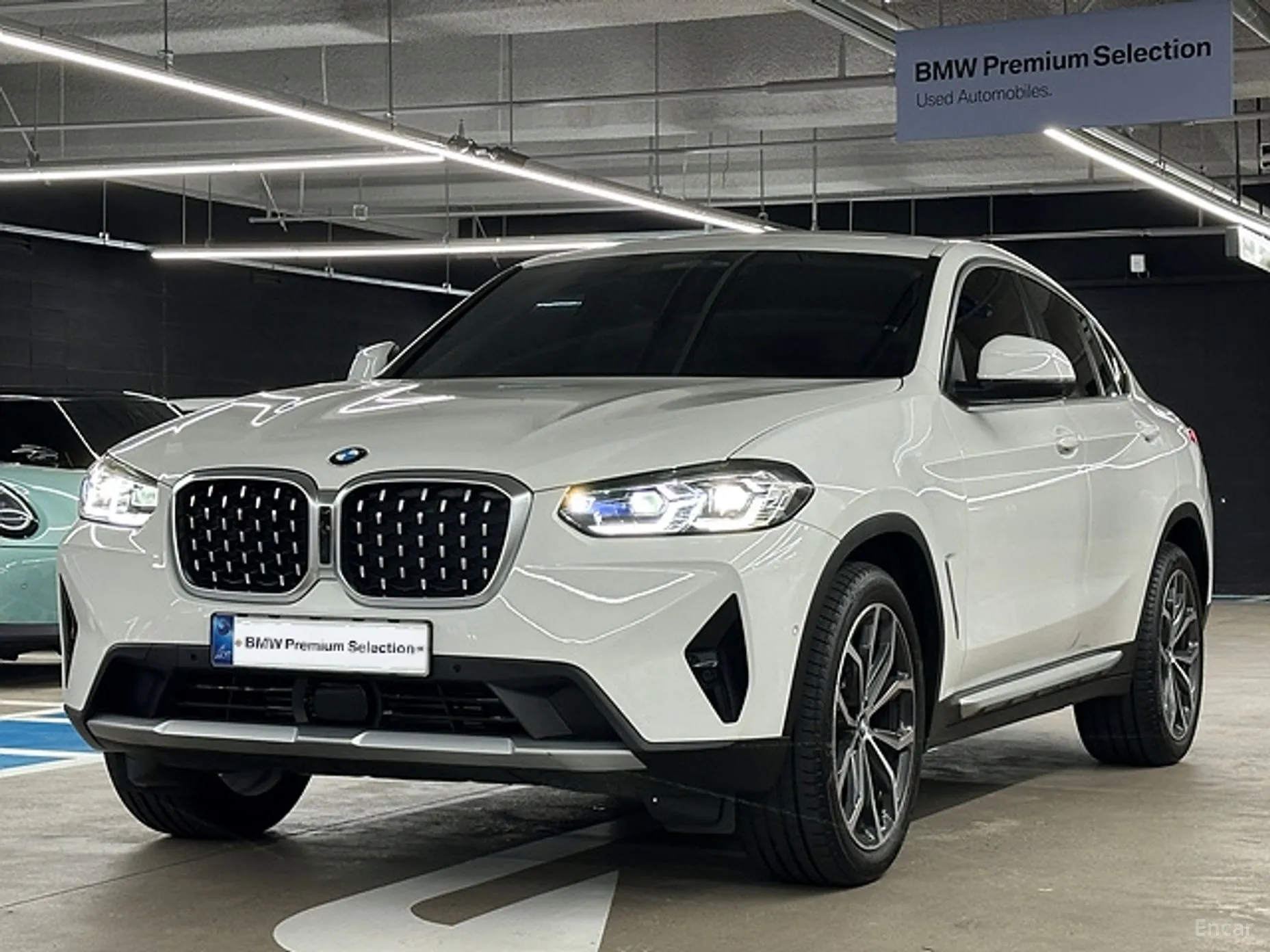 X4 (G02)