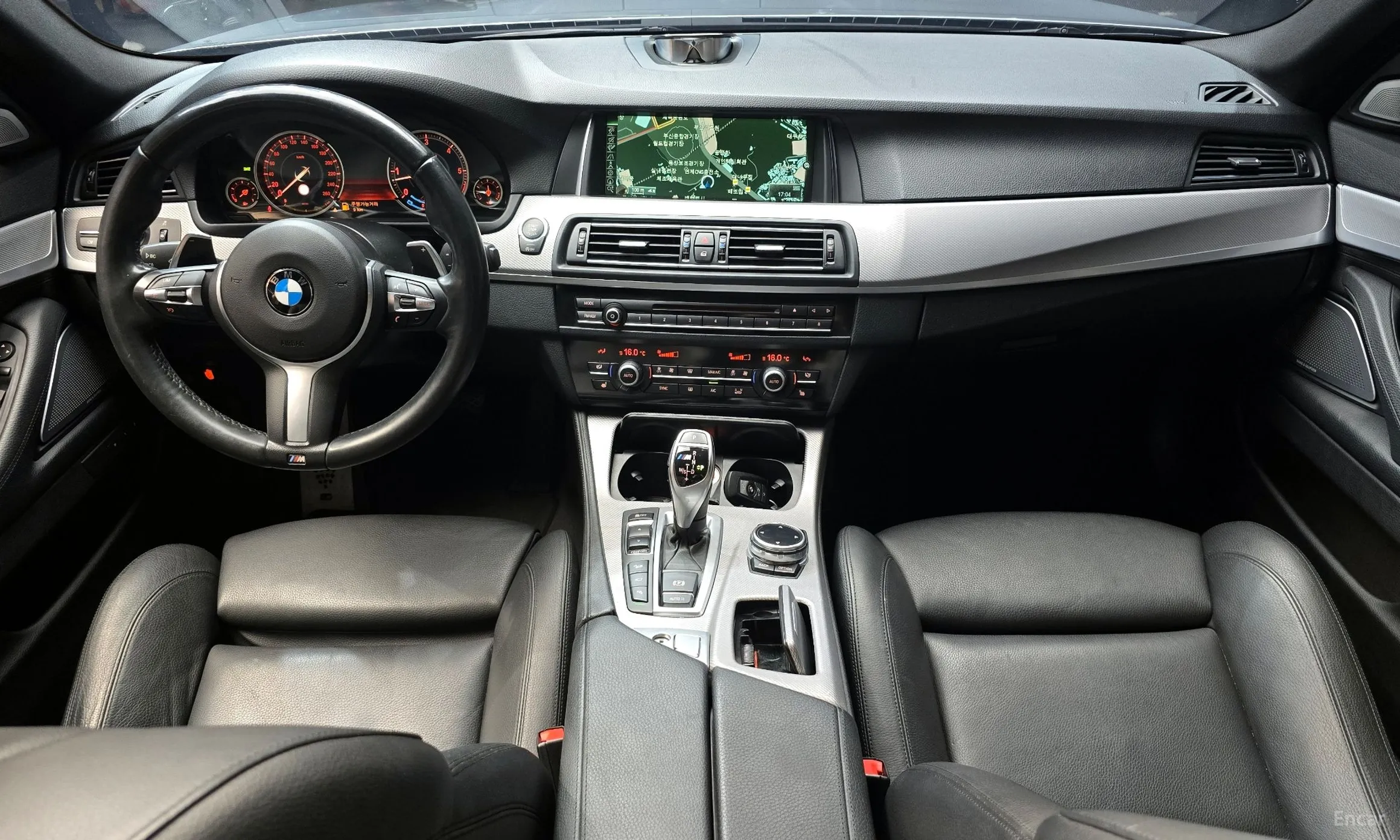 BMW 5 Series (F10) превью 4