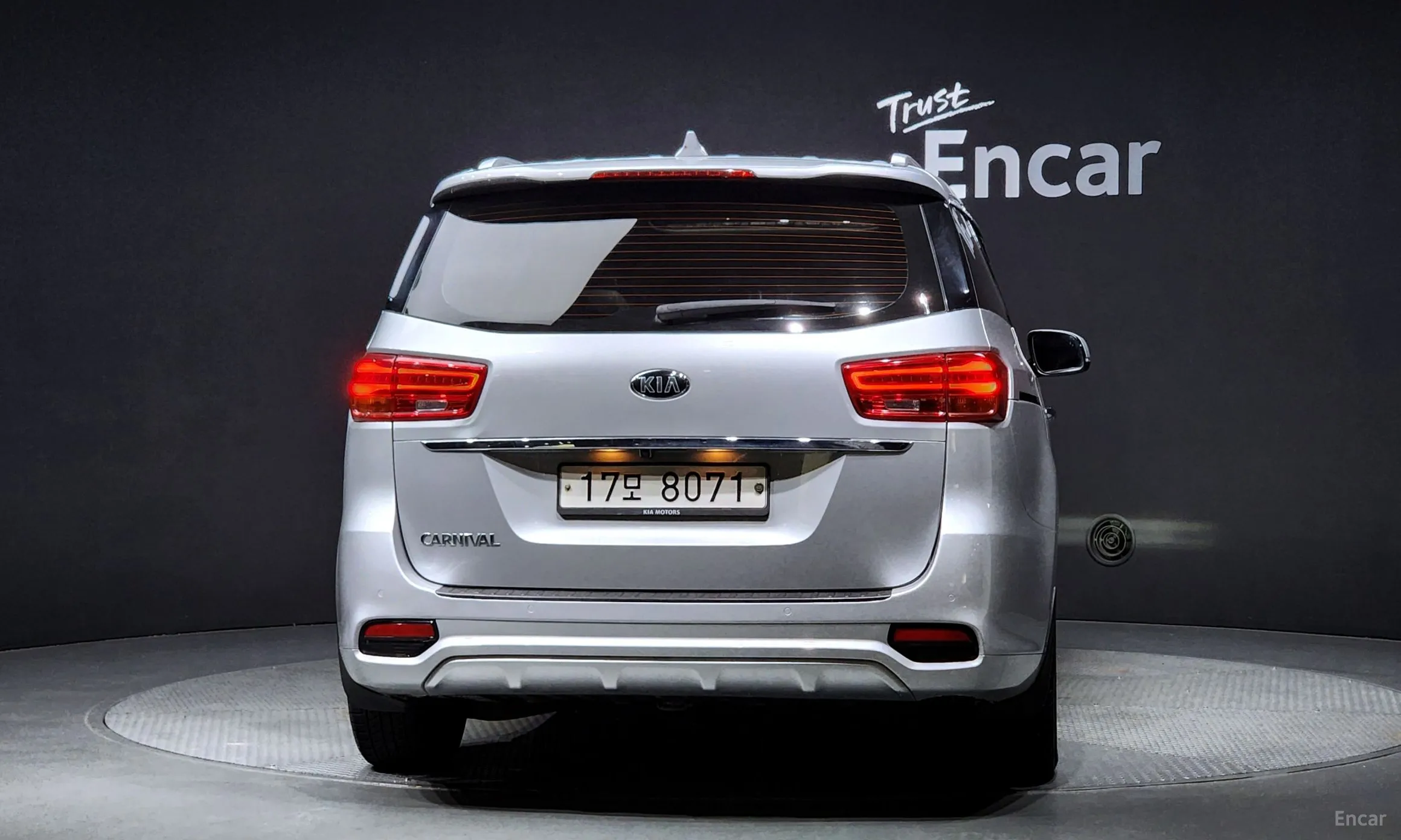 Kia Carnival превью 3