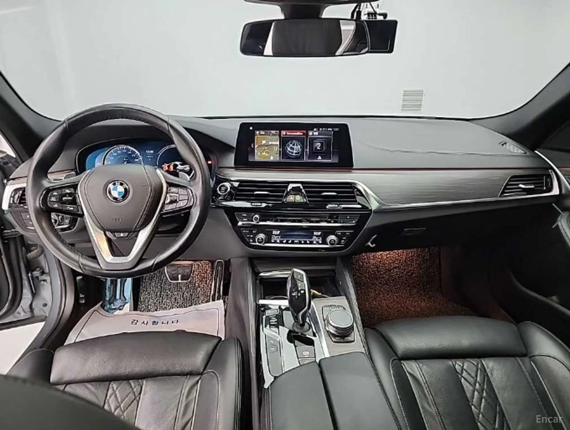 BMW 5 Series (G30) превью 4