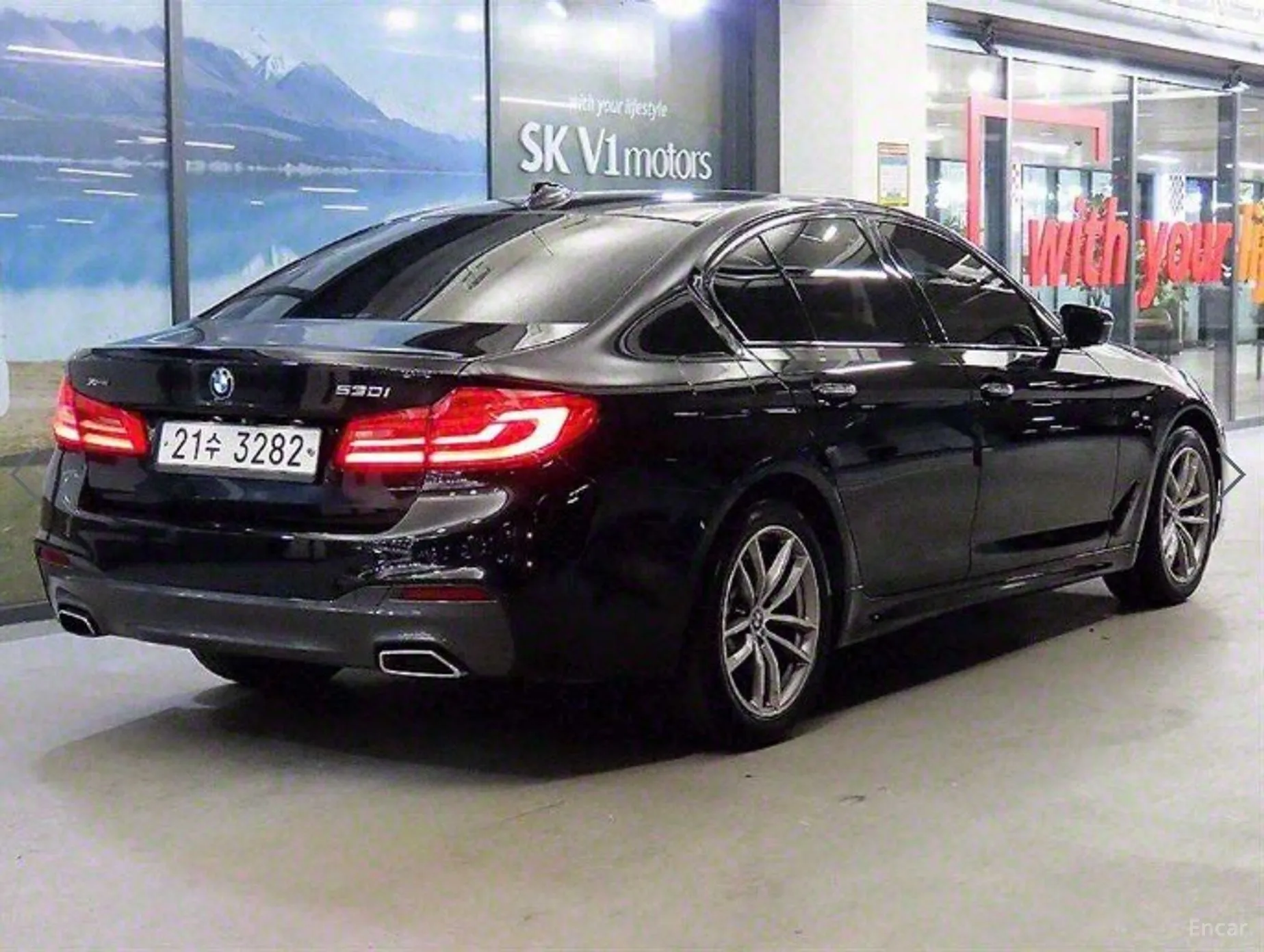 BMW 5 Series (G30) превью 3
